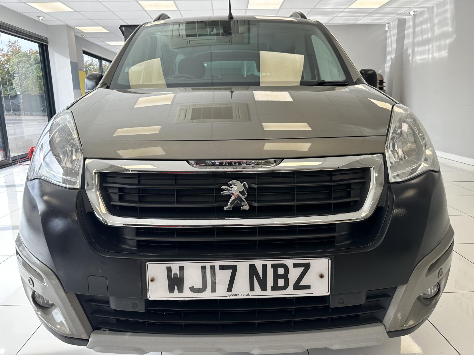 Peugeot Partner Tepee VERY RARE AUTOMATIC 1.6 BlueHDi 