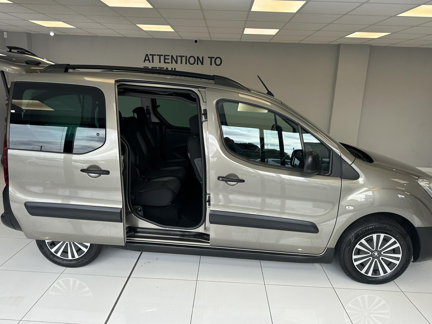 Peugeot Partner Tepee VERY RARE AUTOMATIC 1.6 BlueHDi 