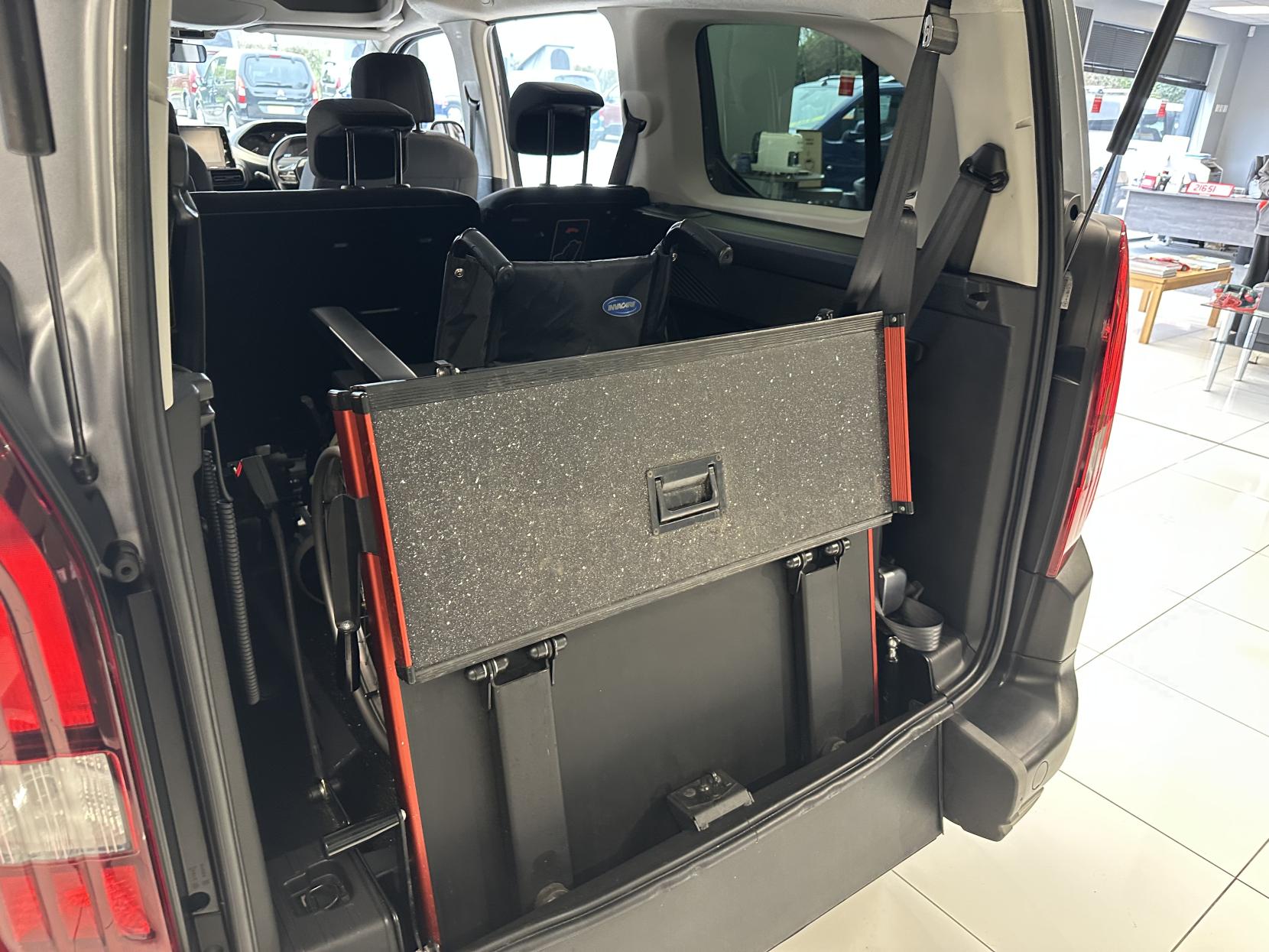 Peugeot Rifter RARE XL SIZE WITH 5 FULL SEATS + WHEELCHAIR USER AND A WINCH! JUST 14,694 MILES!! **WHEELCHAIR ADAPTED**