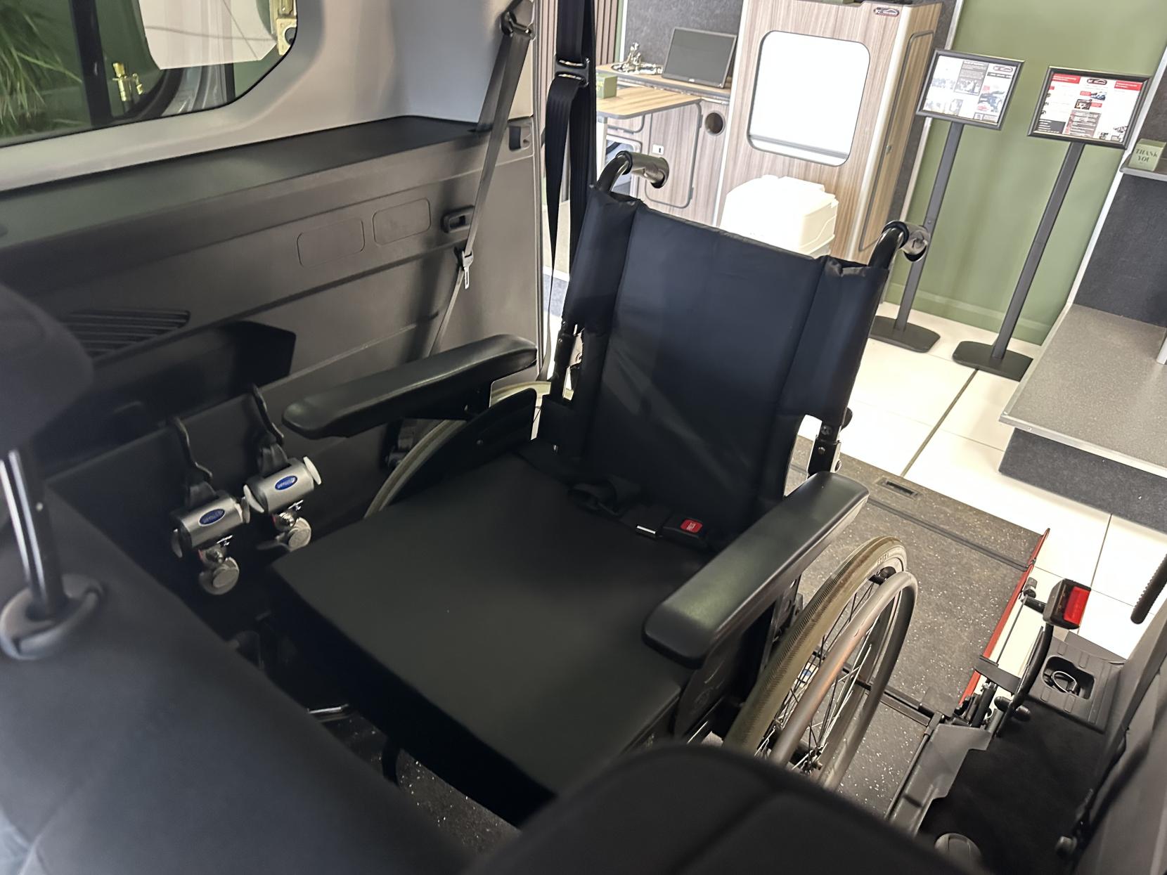 Peugeot Rifter RARE XL SIZE WITH 5 FULL SEATS + WHEELCHAIR USER AND A WINCH! JUST 14,694 MILES!! **WHEELCHAIR ADAPTED**