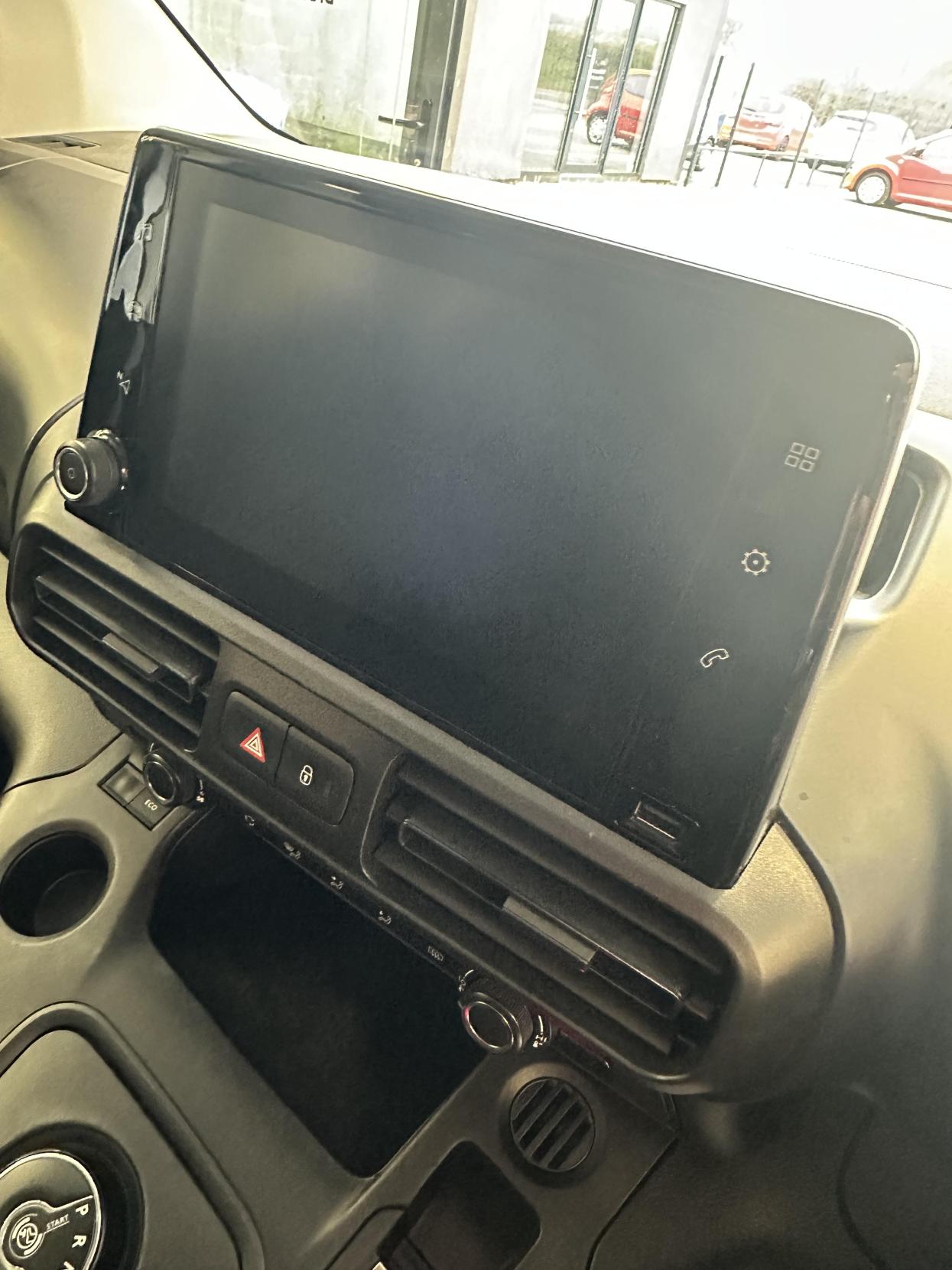 Peugeot Rifter RARE XL SIZE WITH 5 FULL SEATS + WHEELCHAIR USER AND A WINCH! JUST 14,694 MILES!! **WHEELCHAIR ADAPTED**