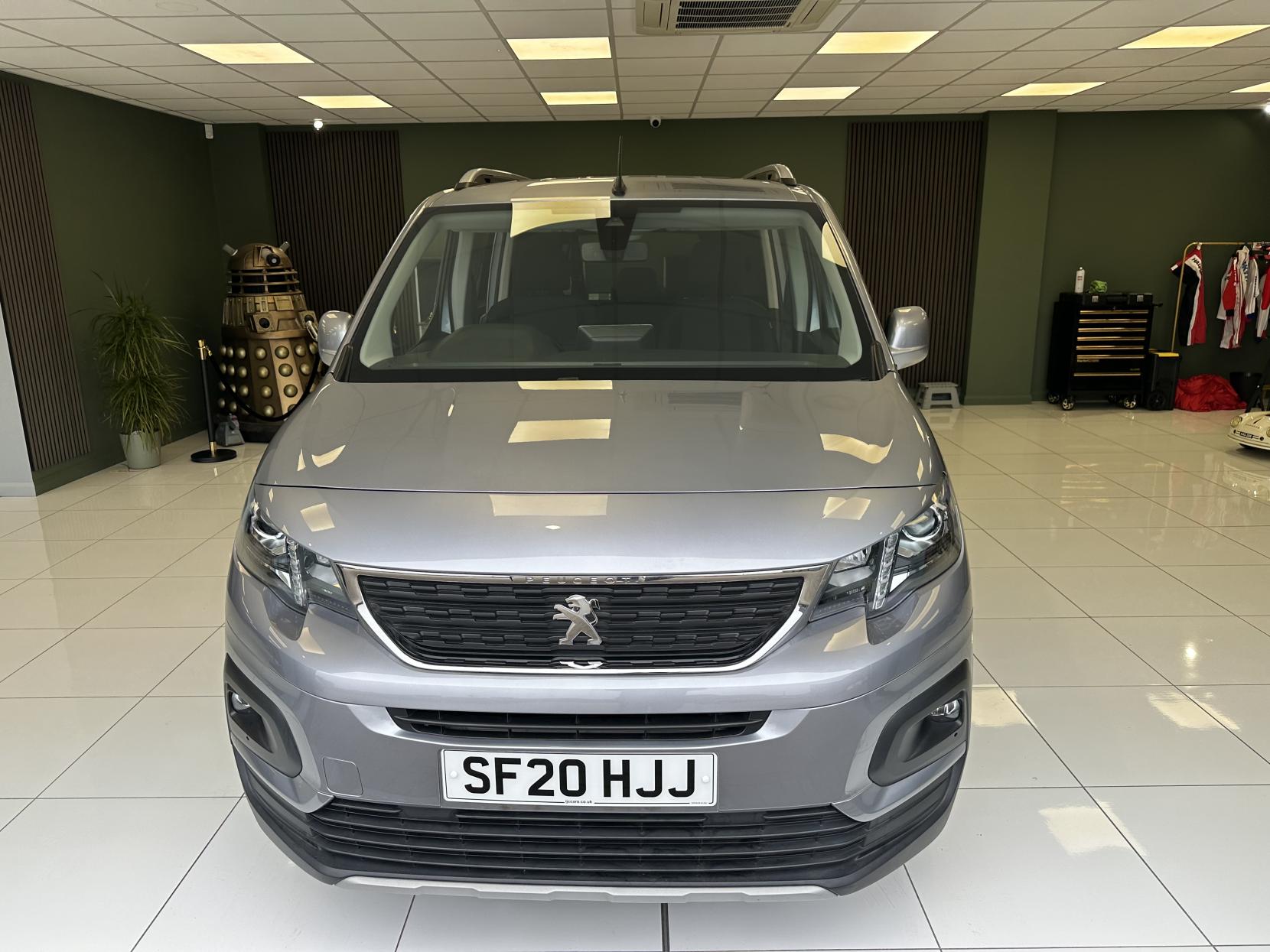 Peugeot Rifter RARE XL SIZE WITH 5 FULL SEATS + WHEELCHAIR USER AND A WINCH! JUST 14,694 MILES!! **WHEELCHAIR ADAPTED**