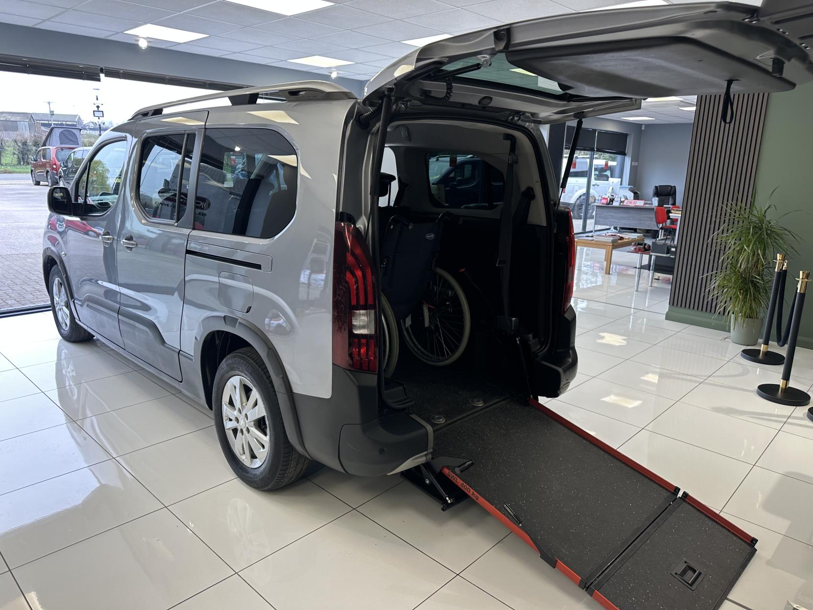 Peugeot Rifter RARE XL SIZE WITH 5 FULL SEATS + WHEELCHAIR USER AND A WINCH! JUST 14,694 MILES!! **WHEELCHAIR ADAPTED**