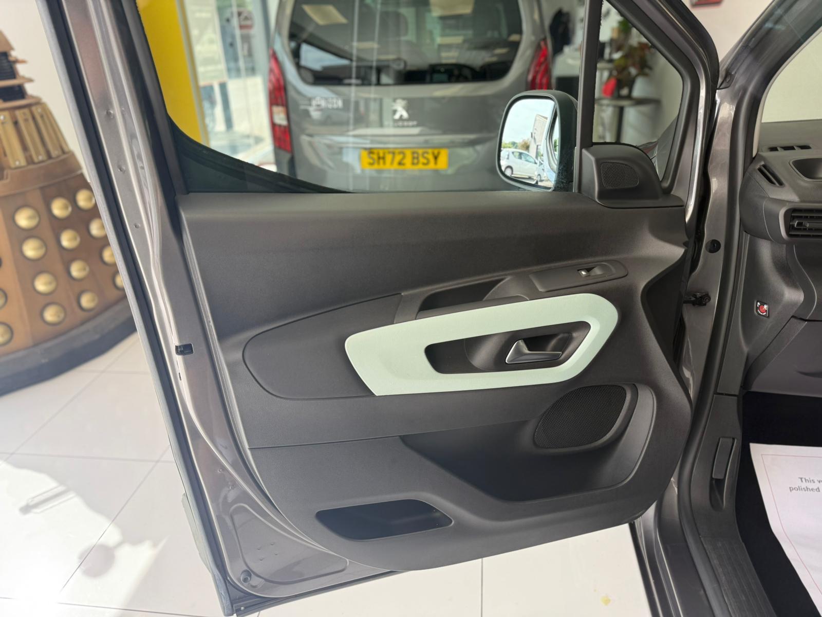 Citroen Berlingo WHEELCHAIR ADAPTED,JUST 16,003 MILES! SAT NAV, WAV CARRIES 4 WITH A WINCH! UPTO 65 MPG, NEWER SHAPE MK3 MODEL 1.5 BlueHDi Feel M MPV 5dr Diesel Manual Euro 6 (100 ps)