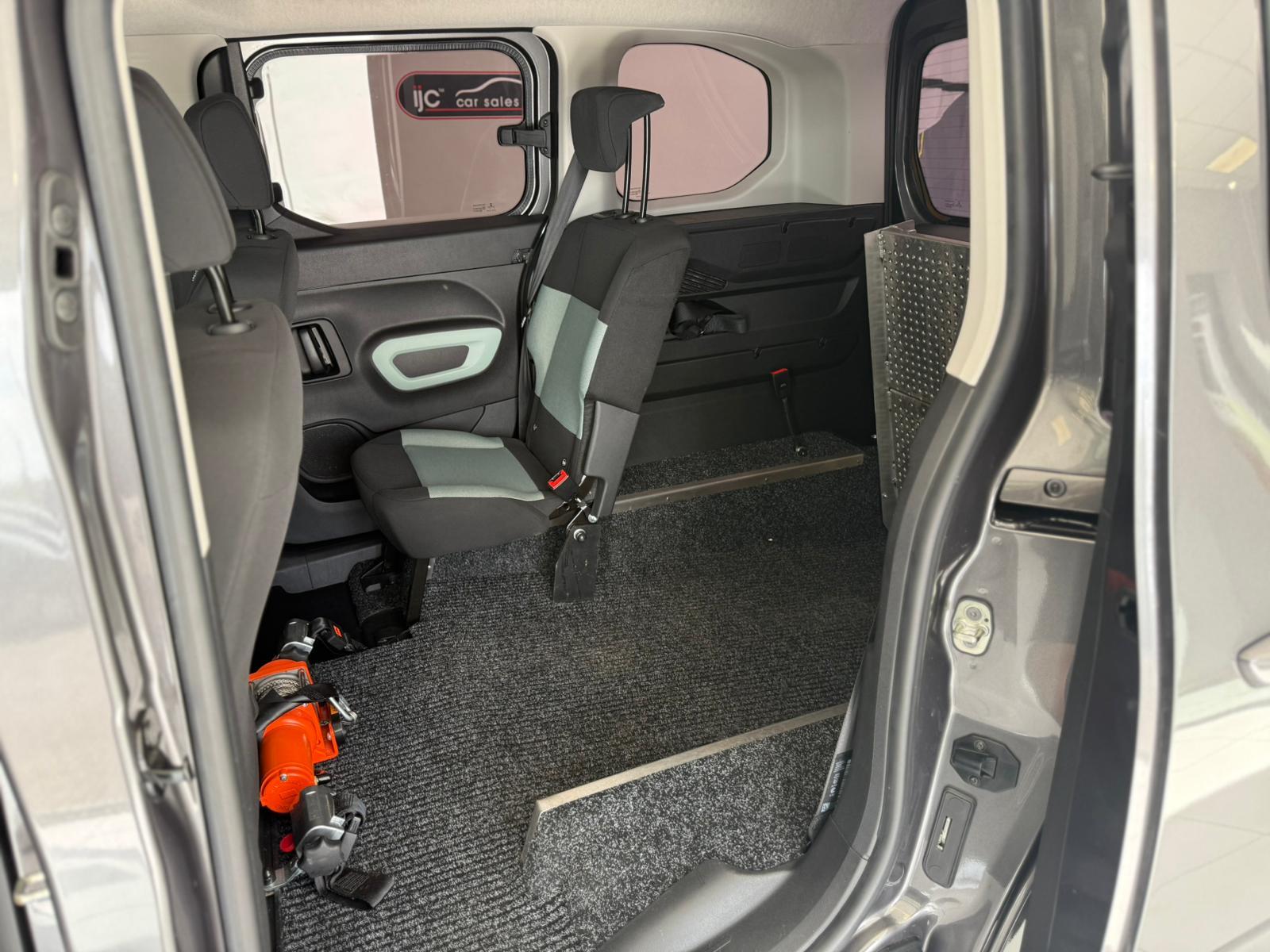 Citroen Berlingo WHEELCHAIR ADAPTED,JUST 16,003 MILES! SAT NAV, WAV CARRIES 4 WITH A WINCH! UPTO 65 MPG, NEWER SHAPE MK3 MODEL 1.5 BlueHDi Feel M MPV 5dr Diesel Manual Euro 6 (100 ps)