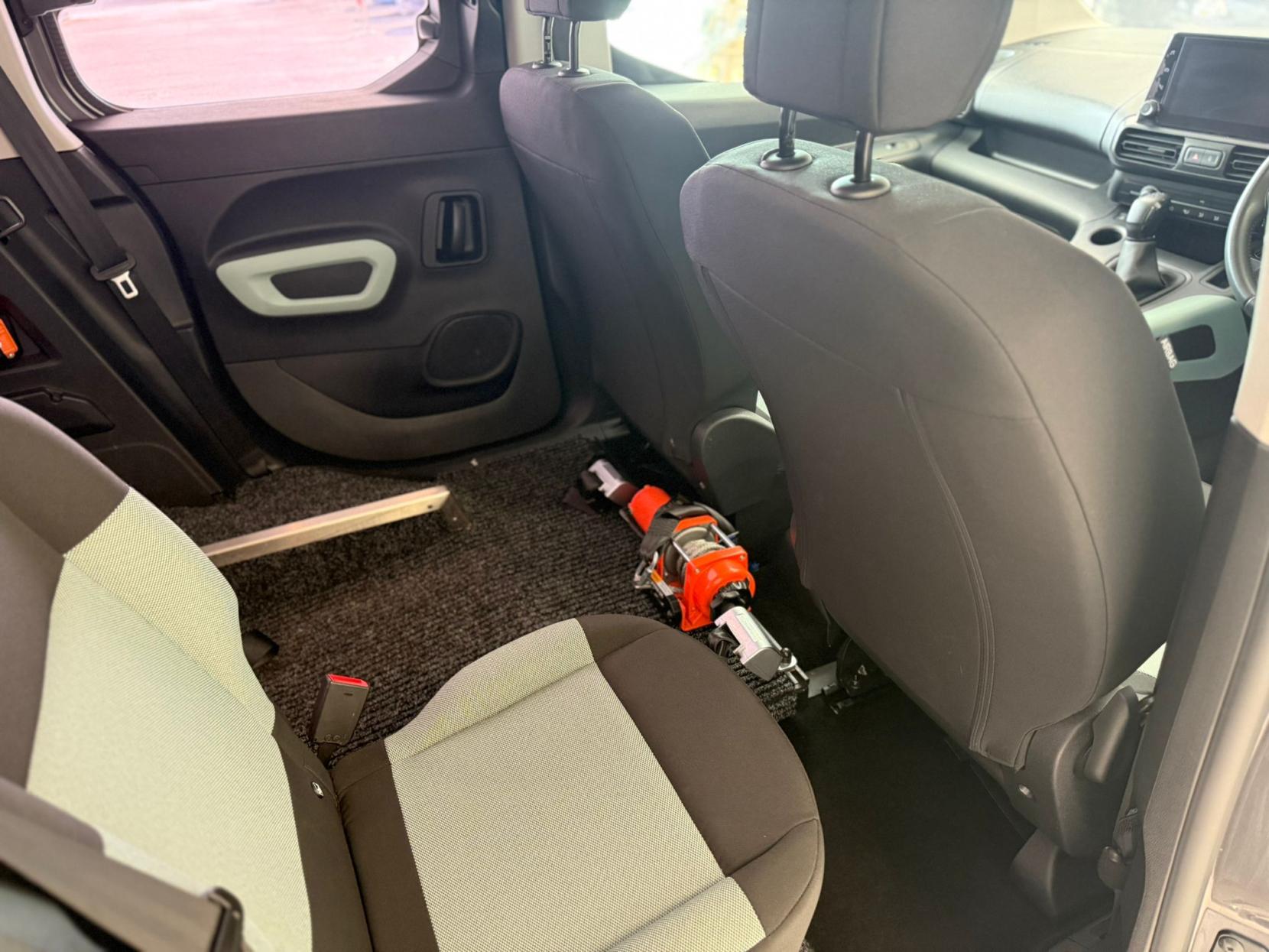 Citroen Berlingo WHEELCHAIR ADAPTED,JUST 16,003 MILES! SAT NAV, WAV CARRIES 4 WITH A WINCH! UPTO 65 MPG, NEWER SHAPE MK3 MODEL 1.5 BlueHDi Feel M MPV 5dr Diesel Manual Euro 6 (100 ps)