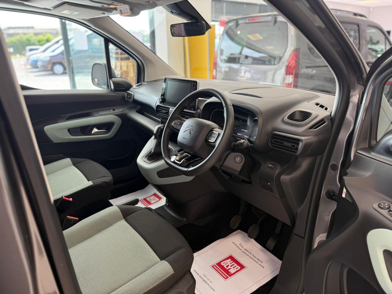 Citroen Berlingo WHEELCHAIR ADAPTED,JUST 16,003 MILES! SAT NAV, WAV CARRIES 4 WITH A WINCH! UPTO 65 MPG, NEWER SHAPE MK3 MODEL 1.5 BlueHDi Feel M MPV 5dr Diesel Manual Euro 6 (100 ps)