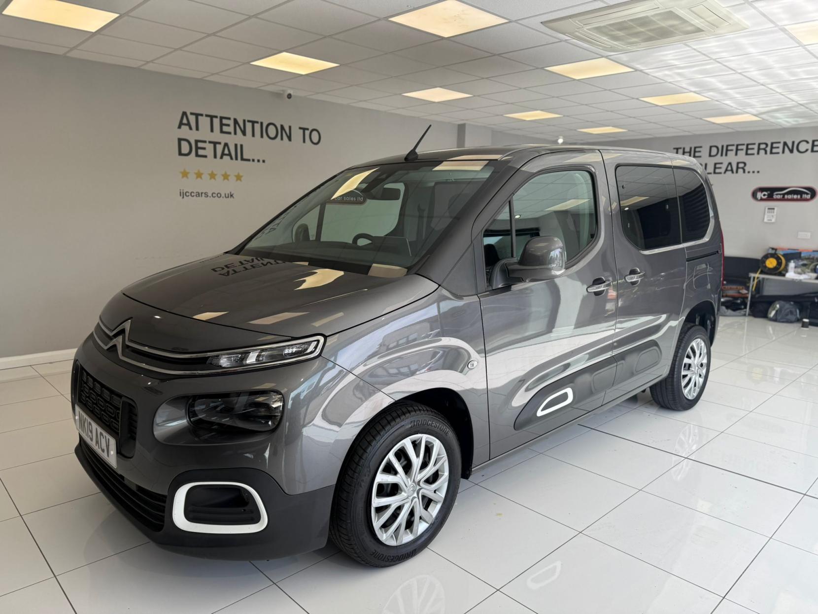 Citroen Berlingo WHEELCHAIR ADAPTED,JUST 16,003 MILES! SAT NAV, WAV CARRIES 4 WITH A WINCH! UPTO 65 MPG, NEWER SHAPE MK3 MODEL 1.5 BlueHDi Feel M MPV 5dr Diesel Manual Euro 6 (100 ps)