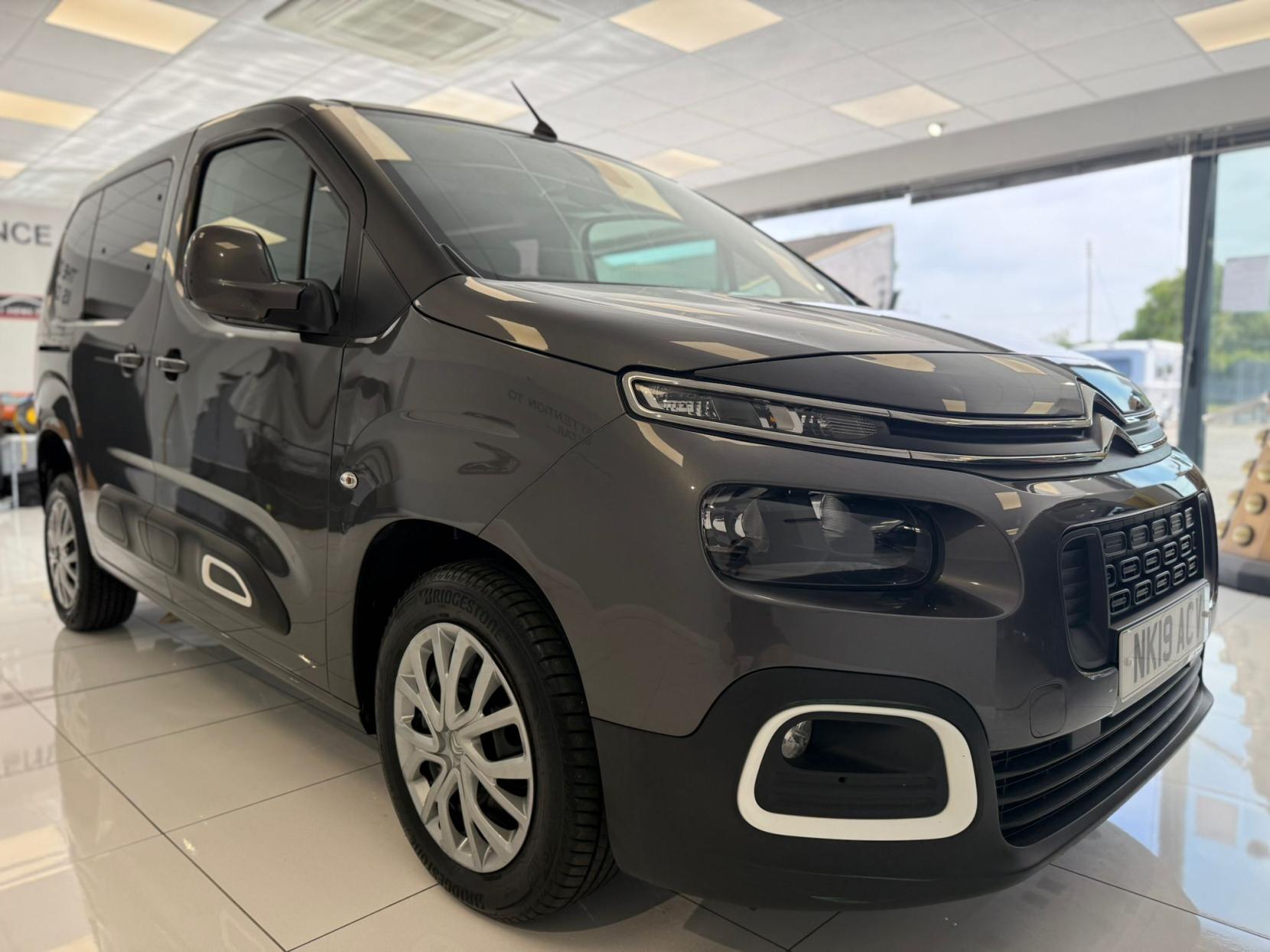 Citroen Berlingo WHEELCHAIR ADAPTED,JUST 16,003 MILES! SAT NAV, WAV CARRIES 4 WITH A WINCH! UPTO 65 MPG, NEWER SHAPE MK3 MODEL 1.5 BlueHDi Feel M MPV 5dr Diesel Manual Euro 6 (100 ps)