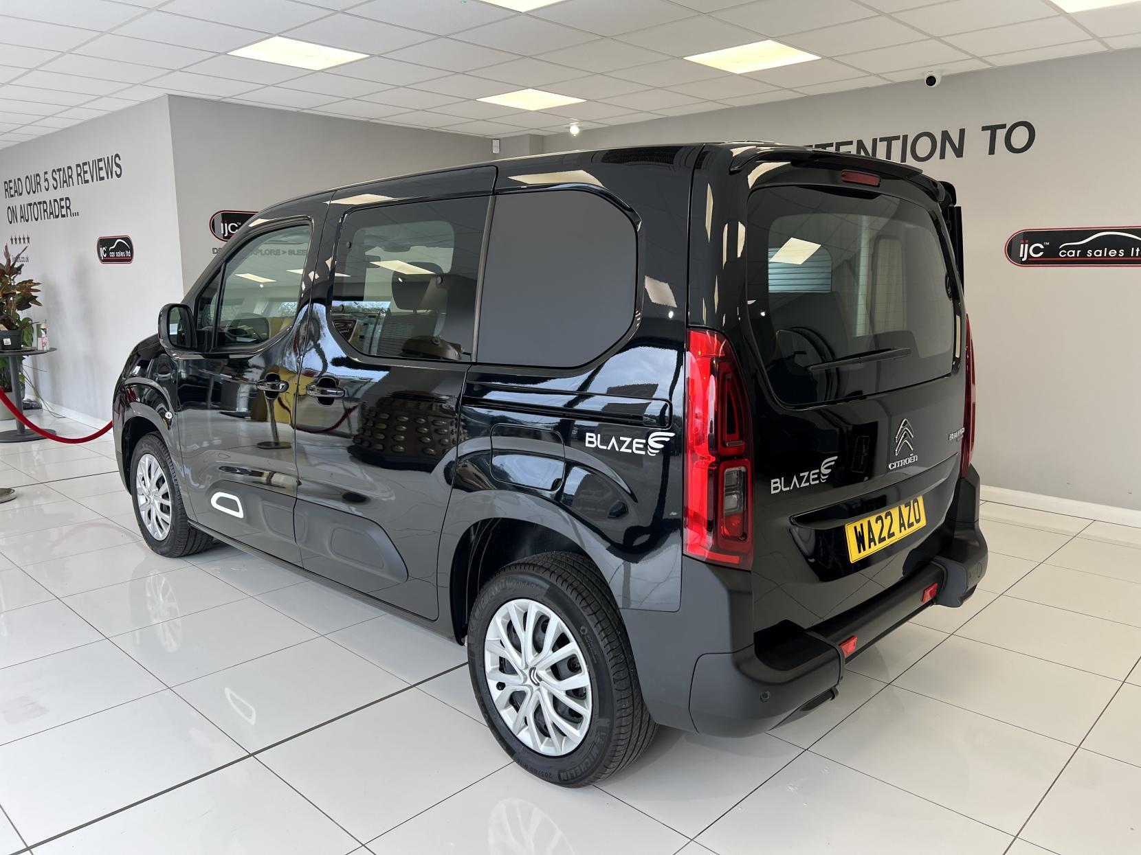 Citroen Berlingo **FREE POP TOP ROOF OR A £3,000 DISCOUNT IF NOT REQUIRED!** 2022 CITROEN BERLINGO WITH JUST 1,325 MILES!! BRAND NEW UNUSED MICRO CAMPER CONVERSION R&R BED LAYOUT!!!- with just 1,325 MILES! 1.5 BlueHDi Feel M MPV 5dr Diesel Manual Euro 6 (s/s) (100 ps)