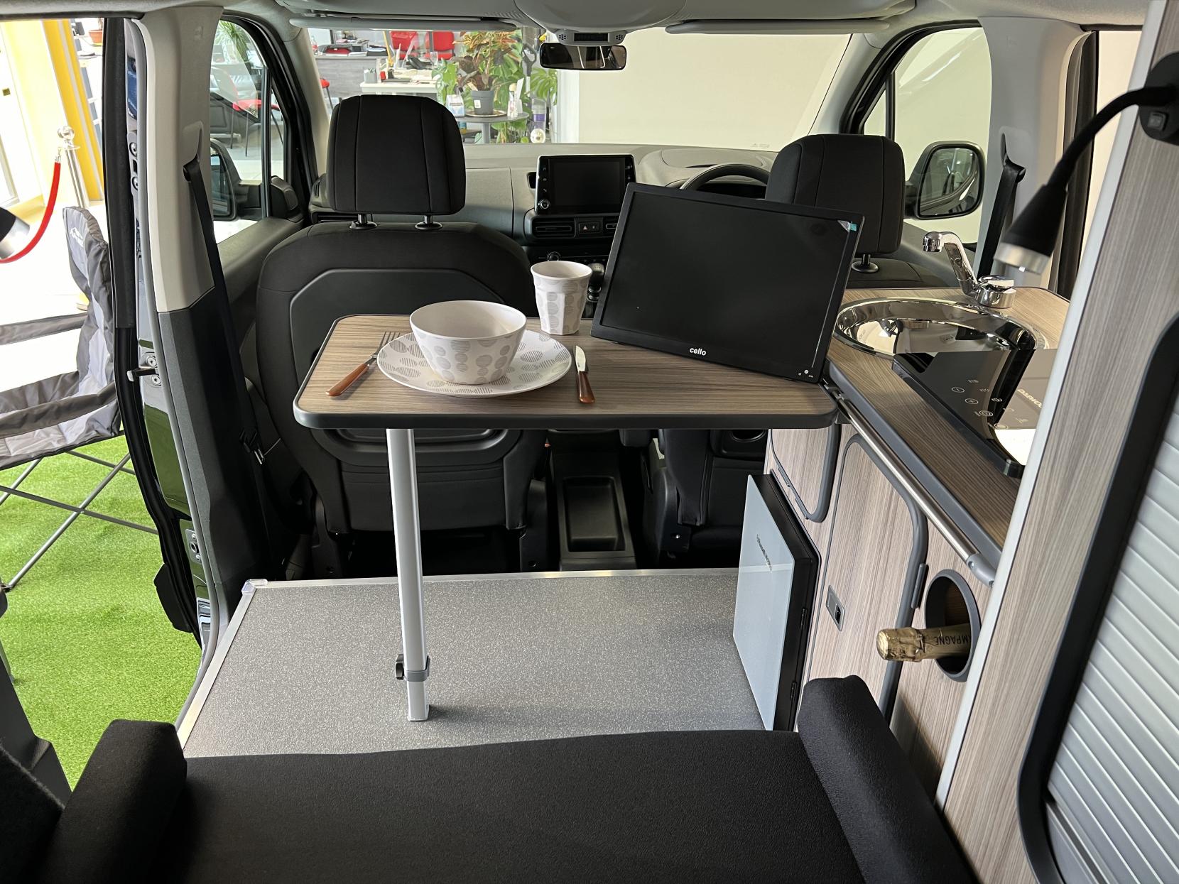 Citroen Berlingo **FREE POP TOP ROOF OR A £3,000 DISCOUNT IF NOT REQUIRED!** 2022 CITROEN BERLINGO WITH JUST 1,325 MILES!! BRAND NEW UNUSED MICRO CAMPER CONVERSION R&R BED LAYOUT!!!- with just 1,325 MILES! 1.5 BlueHDi Feel M MPV 5dr Diesel Manual Euro 6 (s/s) (100 ps)