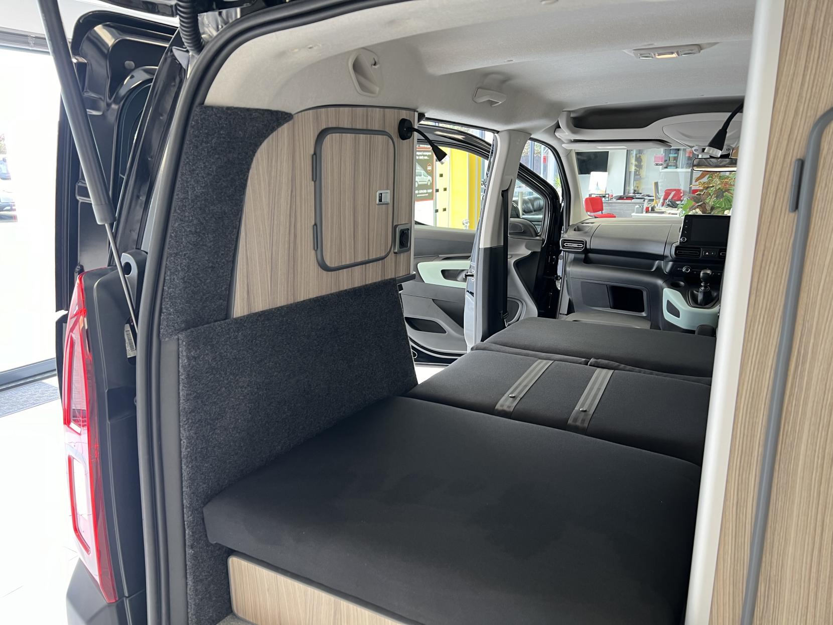 Citroen Berlingo **FREE POP TOP ROOF OR A £3,000 DISCOUNT IF NOT REQUIRED!** 2022 CITROEN BERLINGO WITH JUST 1,325 MILES!! BRAND NEW UNUSED MICRO CAMPER CONVERSION R&R BED LAYOUT!!!- with just 1,325 MILES! 1.5 BlueHDi Feel M MPV 5dr Diesel Manual Euro 6 (s/s) (100 ps)