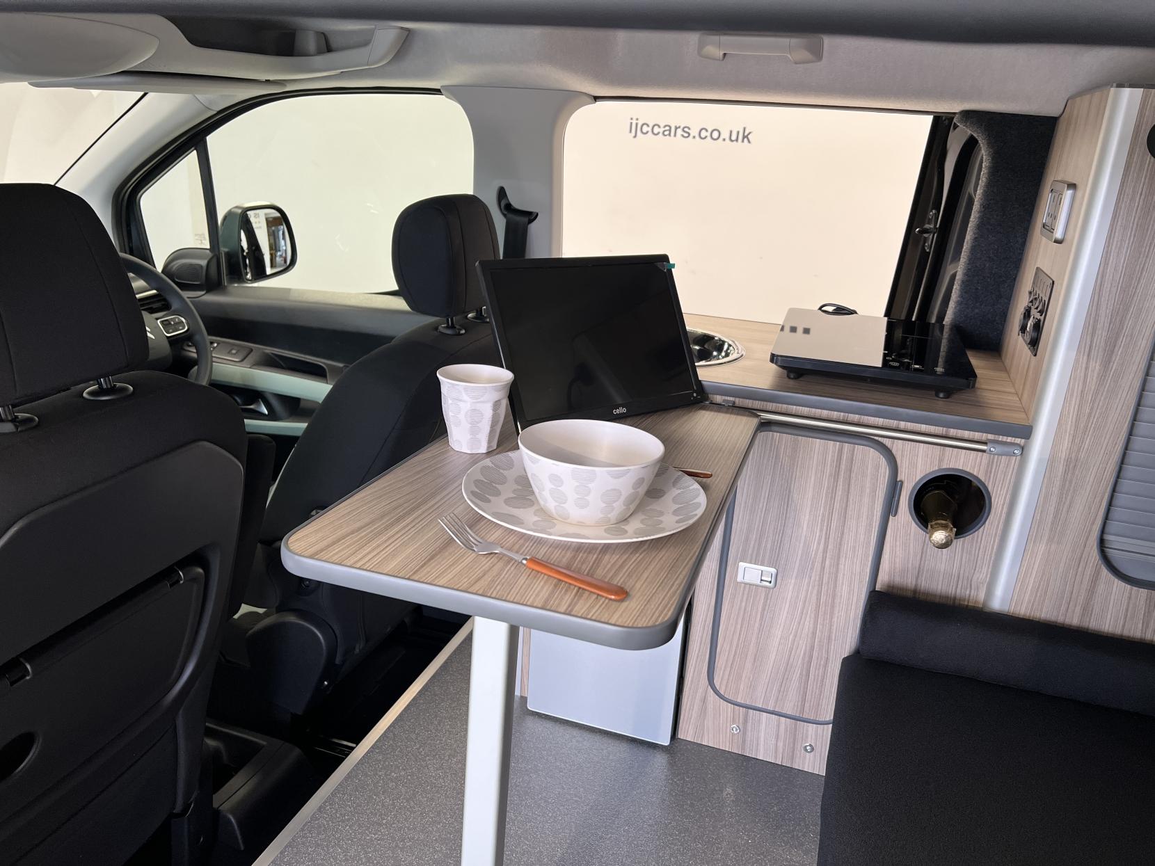 Citroen Berlingo **FREE POP TOP ROOF OR A £3,000 DISCOUNT IF NOT REQUIRED!** 2022 CITROEN BERLINGO WITH JUST 1,325 MILES!! BRAND NEW UNUSED MICRO CAMPER CONVERSION R&R BED LAYOUT!!!- with just 1,325 MILES! 1.5 BlueHDi Feel M MPV 5dr Diesel Manual Euro 6 (s/s) (100 ps)