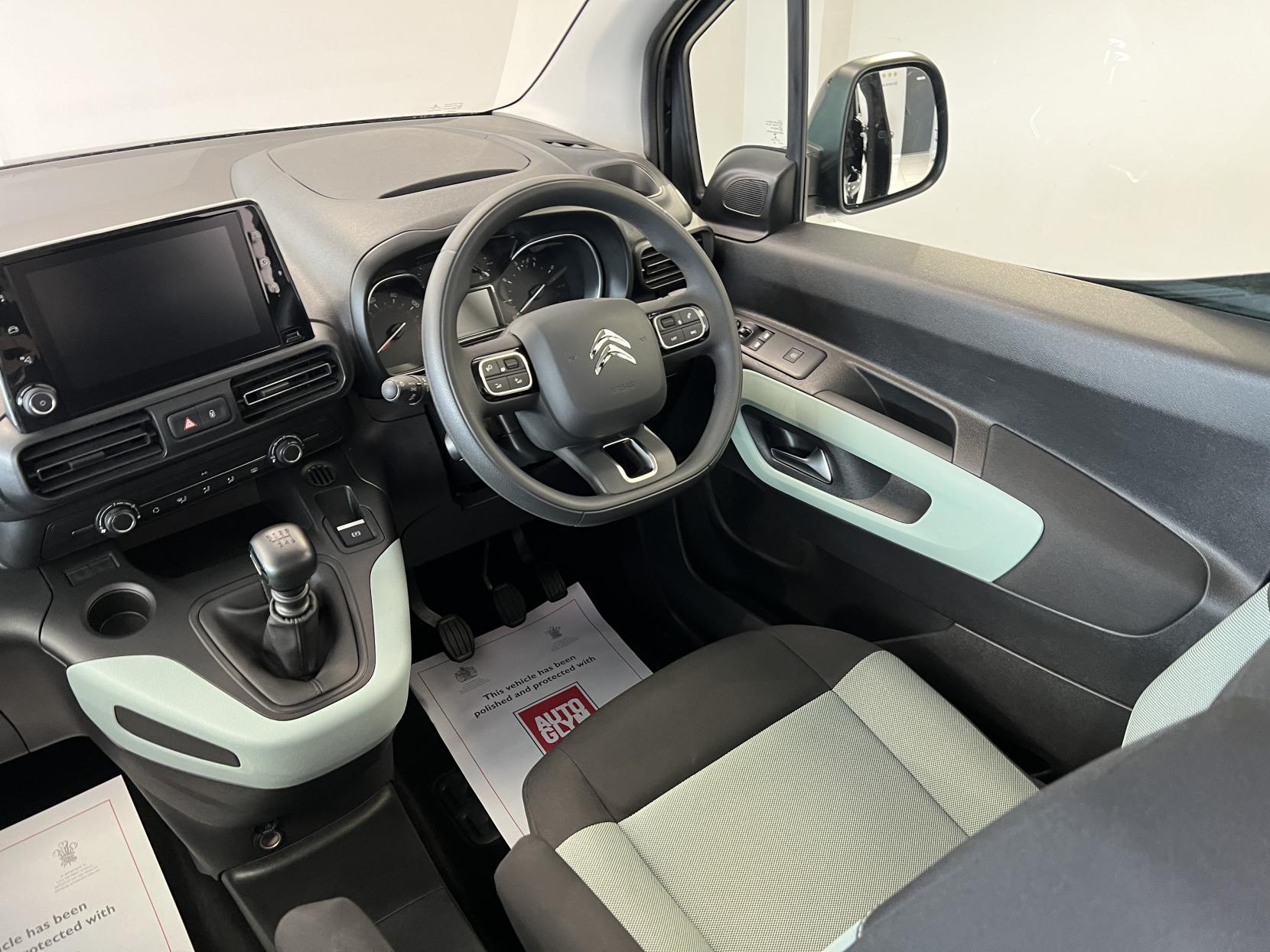 Citroen Berlingo **FREE POP TOP ROOF OR A £3,000 DISCOUNT IF NOT REQUIRED!** 2022 CITROEN BERLINGO WITH JUST 1,325 MILES!! BRAND NEW UNUSED MICRO CAMPER CONVERSION R&R BED LAYOUT!!!- with just 1,325 MILES! 1.5 BlueHDi Feel M MPV 5dr Diesel Manual Euro 6 (s/s) (100 ps)