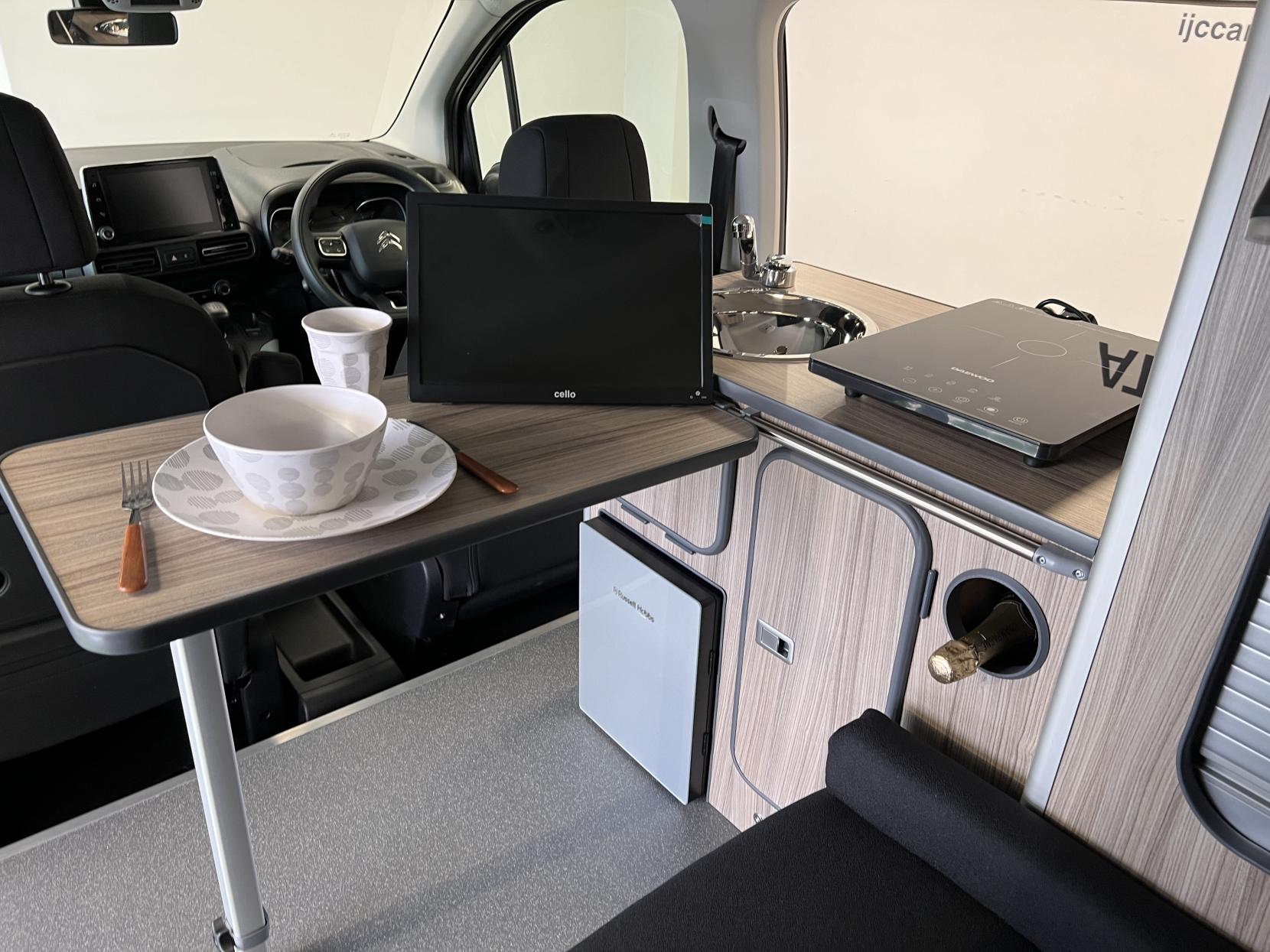 Citroen Berlingo **FREE POP TOP ROOF OR A £3,000 DISCOUNT IF NOT REQUIRED!** 2022 CITROEN BERLINGO WITH JUST 1,325 MILES!! BRAND NEW UNUSED MICRO CAMPER CONVERSION R&R BED LAYOUT!!!- with just 1,325 MILES! 1.5 BlueHDi Feel M MPV 5dr Diesel Manual Euro 6 (s/s) (100 ps)