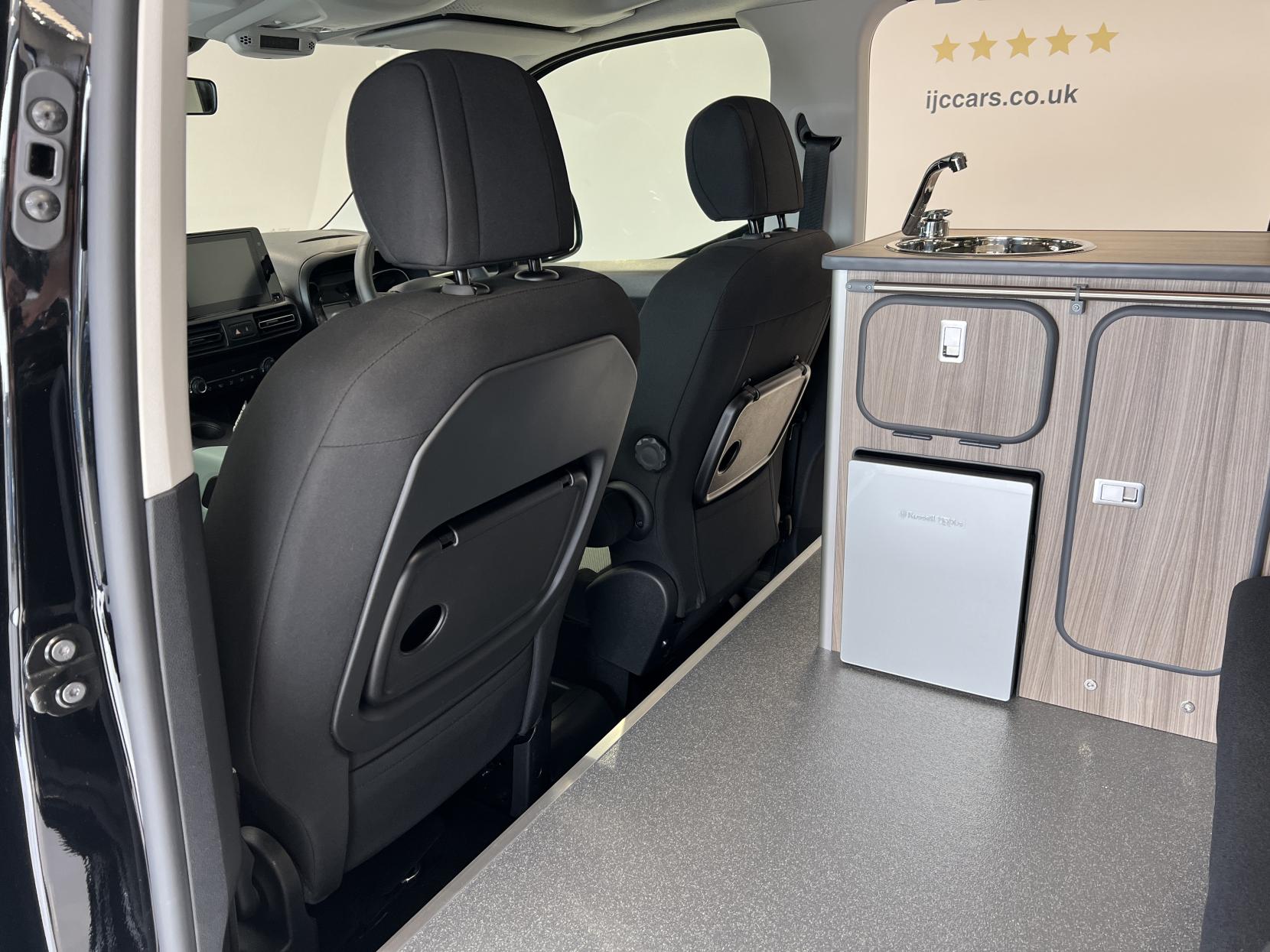 Citroen Berlingo **FREE POP TOP ROOF OR A £3,000 DISCOUNT IF NOT REQUIRED!** 2022 CITROEN BERLINGO WITH JUST 1,325 MILES!! BRAND NEW UNUSED MICRO CAMPER CONVERSION R&R BED LAYOUT!!!- with just 1,325 MILES! 1.5 BlueHDi Feel M MPV 5dr Diesel Manual Euro 6 (s/s) (100 ps)