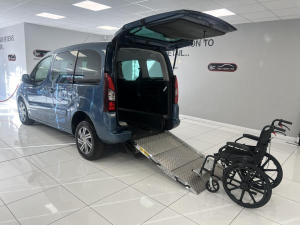 Citroen Berlingo *SAVE £1,000!! NEW PRICE £8,995!!* 2017 Wheelchair Adapted Vehicle with 3 belted seats carries 4 including wheelchair user! * - 1.6 BlueHDi Feel Multispace MPV 5dr Diesel Manual Euro 6 (100 ps)