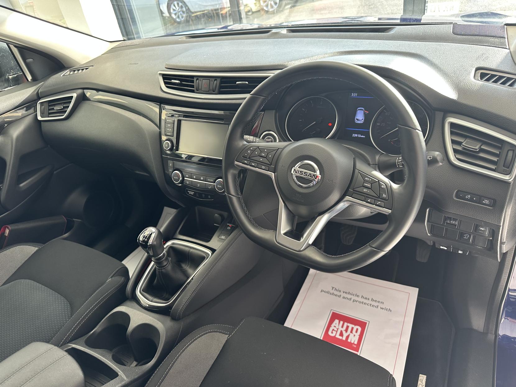 Nissan Qashqai 1.3 DIG-T N-Connecta SUV 5dr Petrol Manual Euro 6 (s/s) (160 ps)