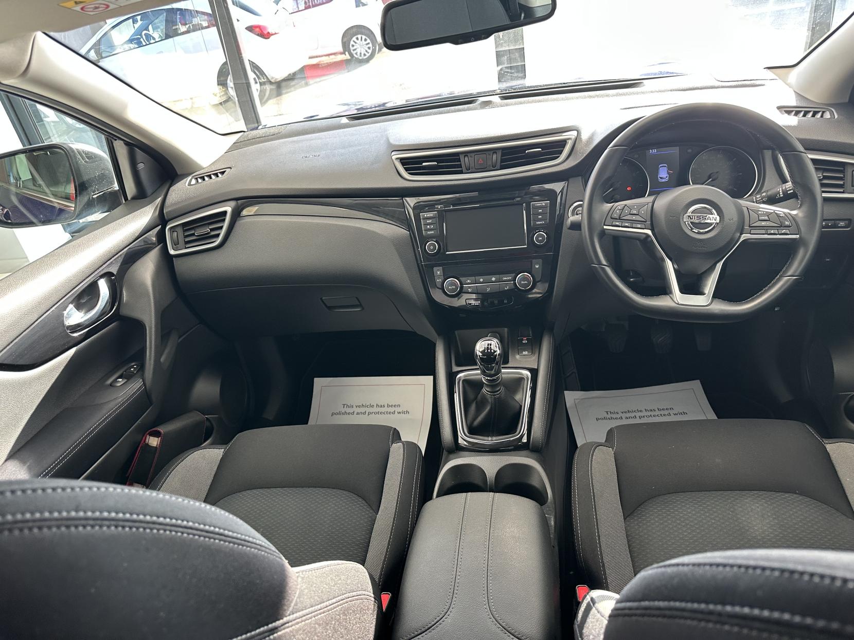 Nissan Qashqai 1.3 DIG-T N-Connecta SUV 5dr Petrol Manual Euro 6 (s/s) (160 ps)