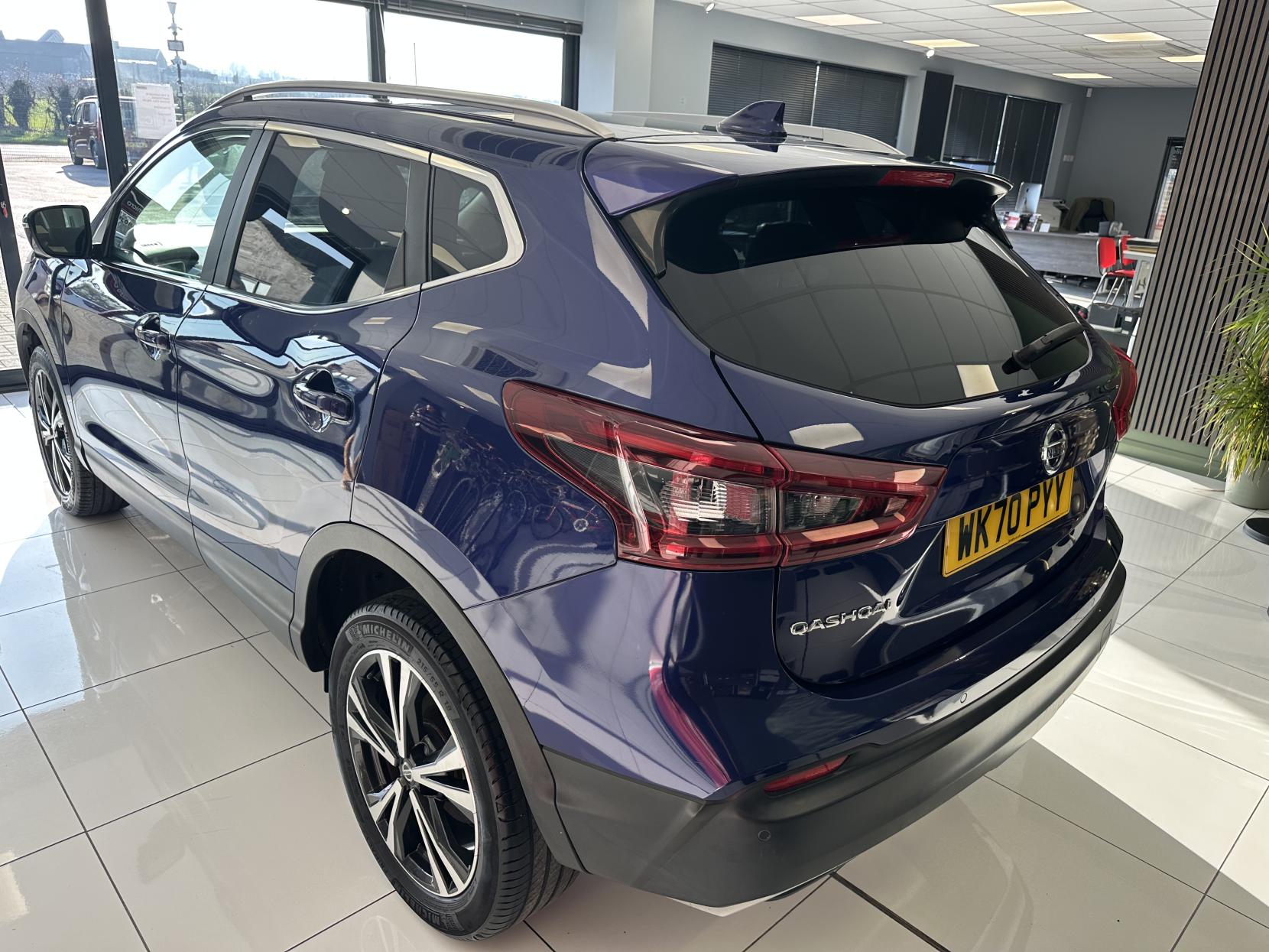 Nissan Qashqai 1.3 DIG-T N-Connecta SUV 5dr Petrol Manual Euro 6 (s/s) (160 ps)