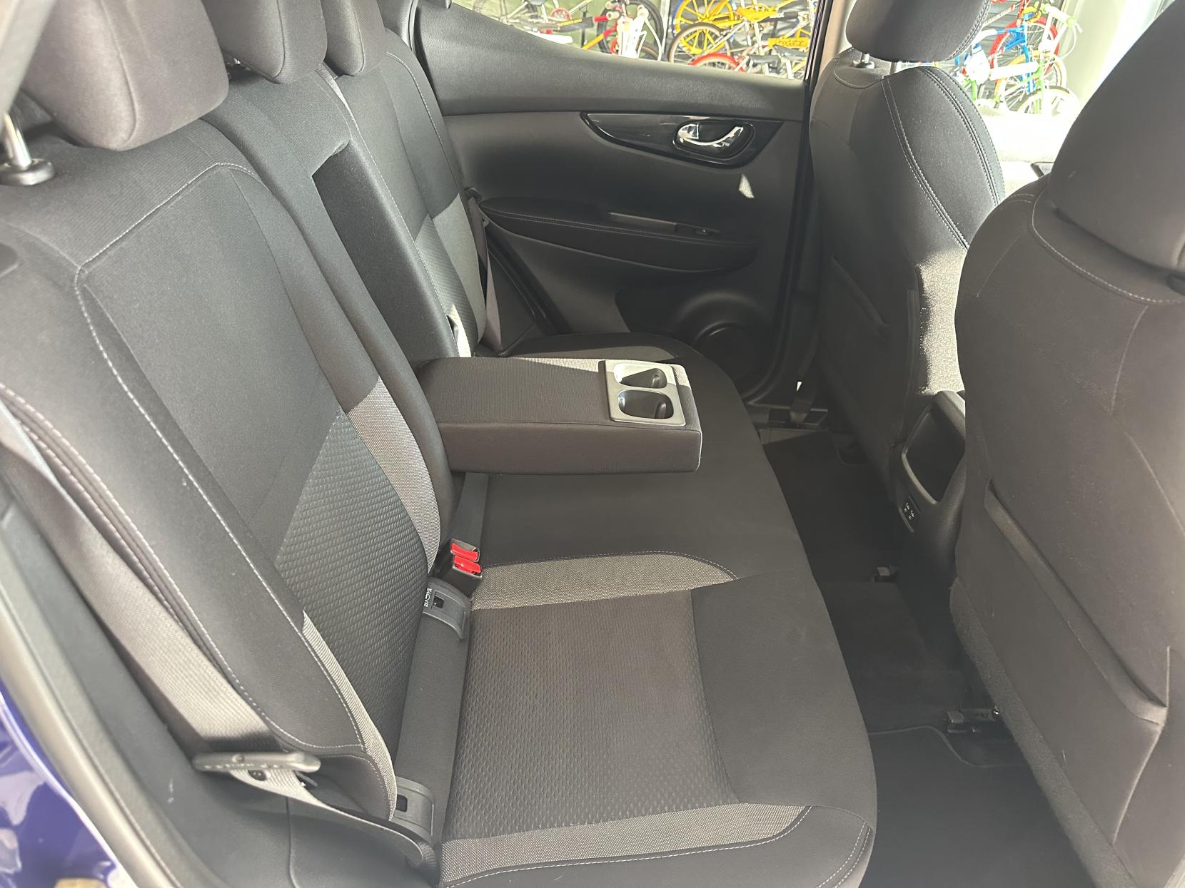 Nissan Qashqai 1.3 DIG-T N-Connecta SUV 5dr Petrol Manual Euro 6 (s/s) (160 ps)