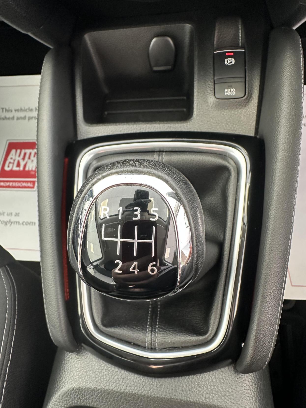 Nissan Qashqai 1.3 DIG-T N-Connecta SUV 5dr Petrol Manual Euro 6 (s/s) (160 ps)