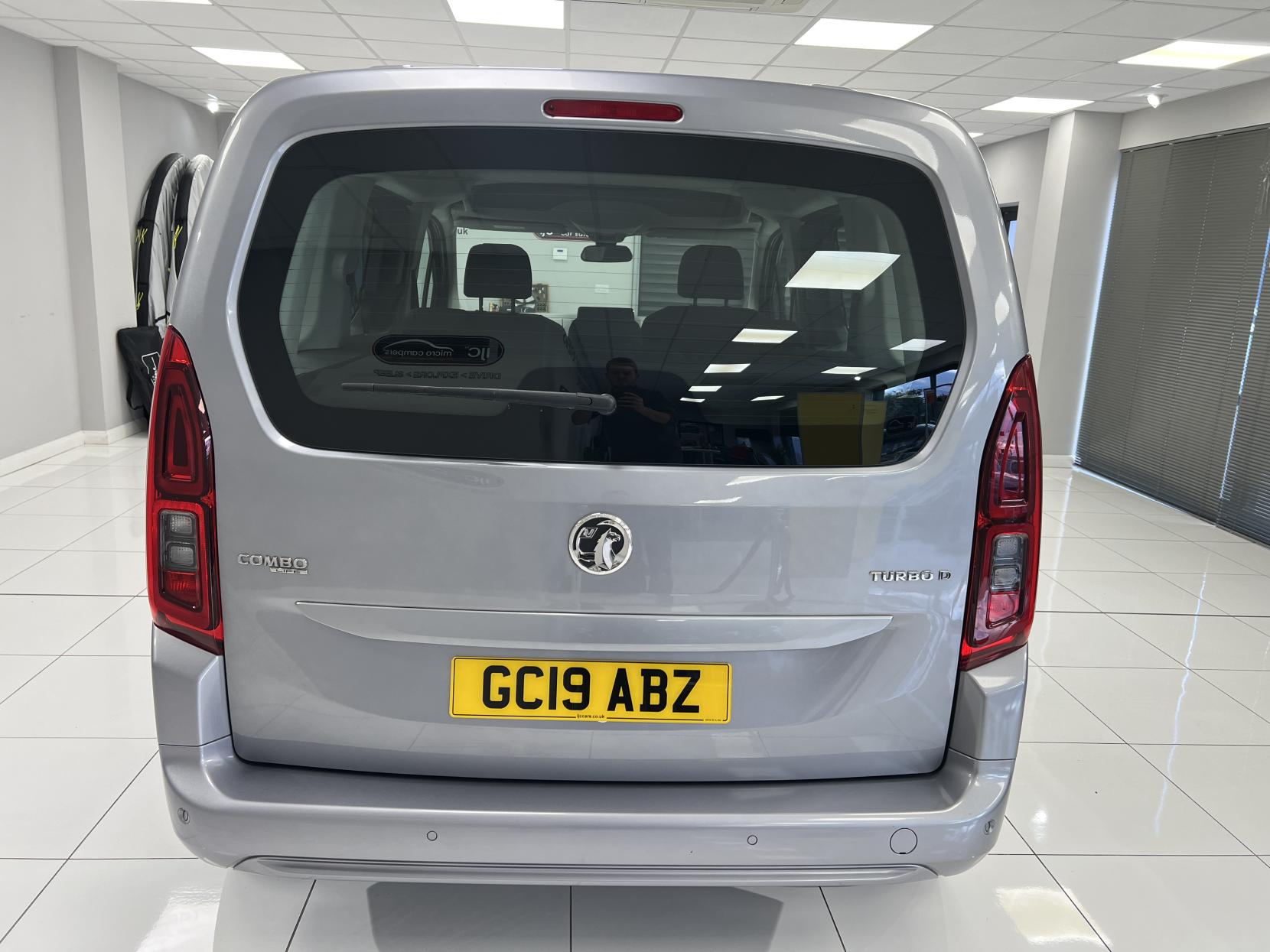 Vauxhall Combo Life 2019 1.5 Diesel Automatic with just 5,300 miles! Sat Nav, Heated seats & lots more... - 1.5 Turbo D BlueInjection Energy MPV 5dr Diesel Auto Euro 6 (s/s) (130 ps)