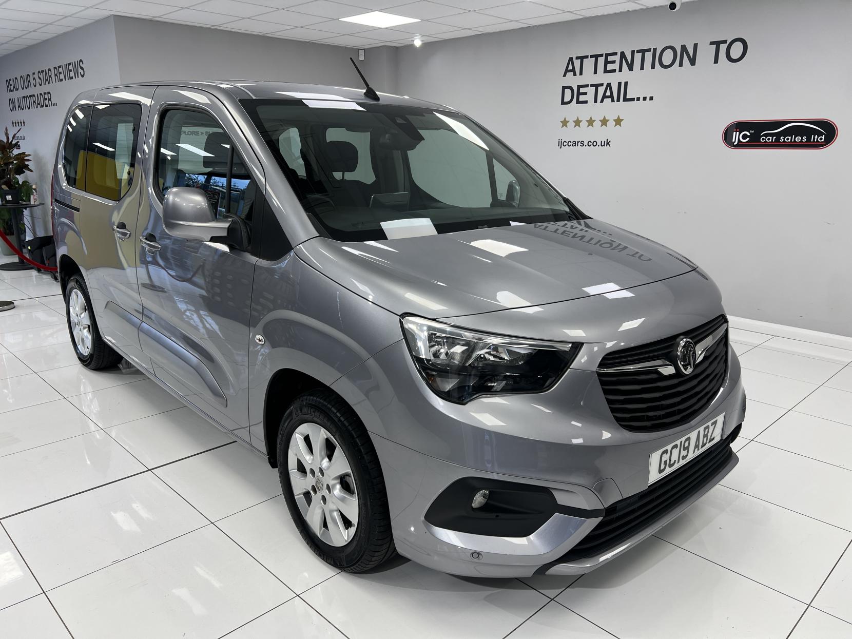 Vauxhall Combo Life 2019 1.5 Diesel Automatic with just 5,300 miles! Sat Nav, Heated seats & lots more... - 1.5 Turbo D BlueInjection Energy MPV 5dr Diesel Auto Euro 6 (s/s) (130 ps)