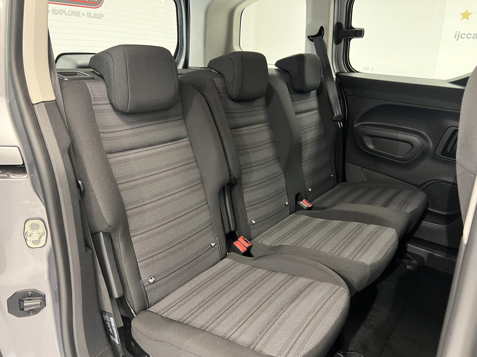 Vauxhall Combo Life 2019 1.5 Diesel Automatic with just 5,300 miles! Sat Nav, Heated seats & lots more... - 1.5 Turbo D BlueInjection Energy MPV 5dr Diesel Auto Euro 6 (s/s) (130 ps)