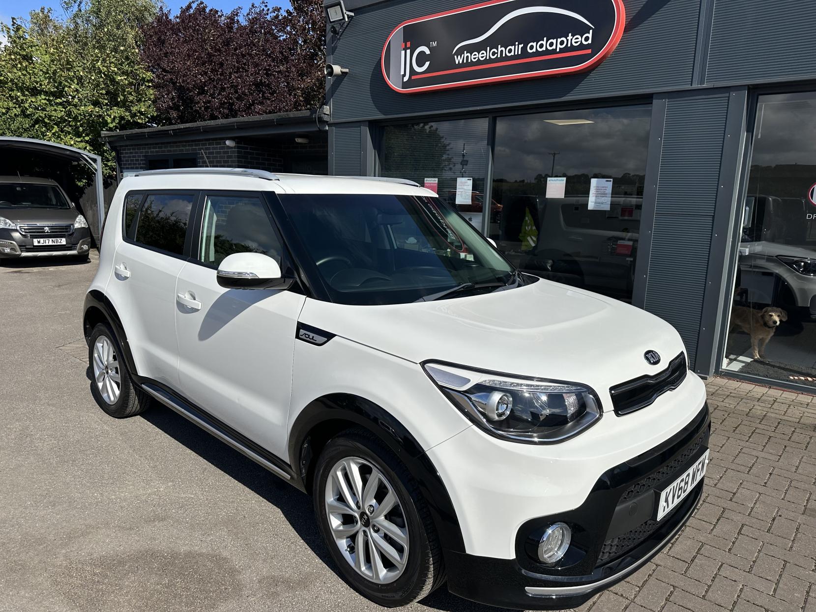 Kia Soul  RARE Diesel AUTO WHEELCHAIR ADAPTED MPV! JUST 3,320 MILES!
