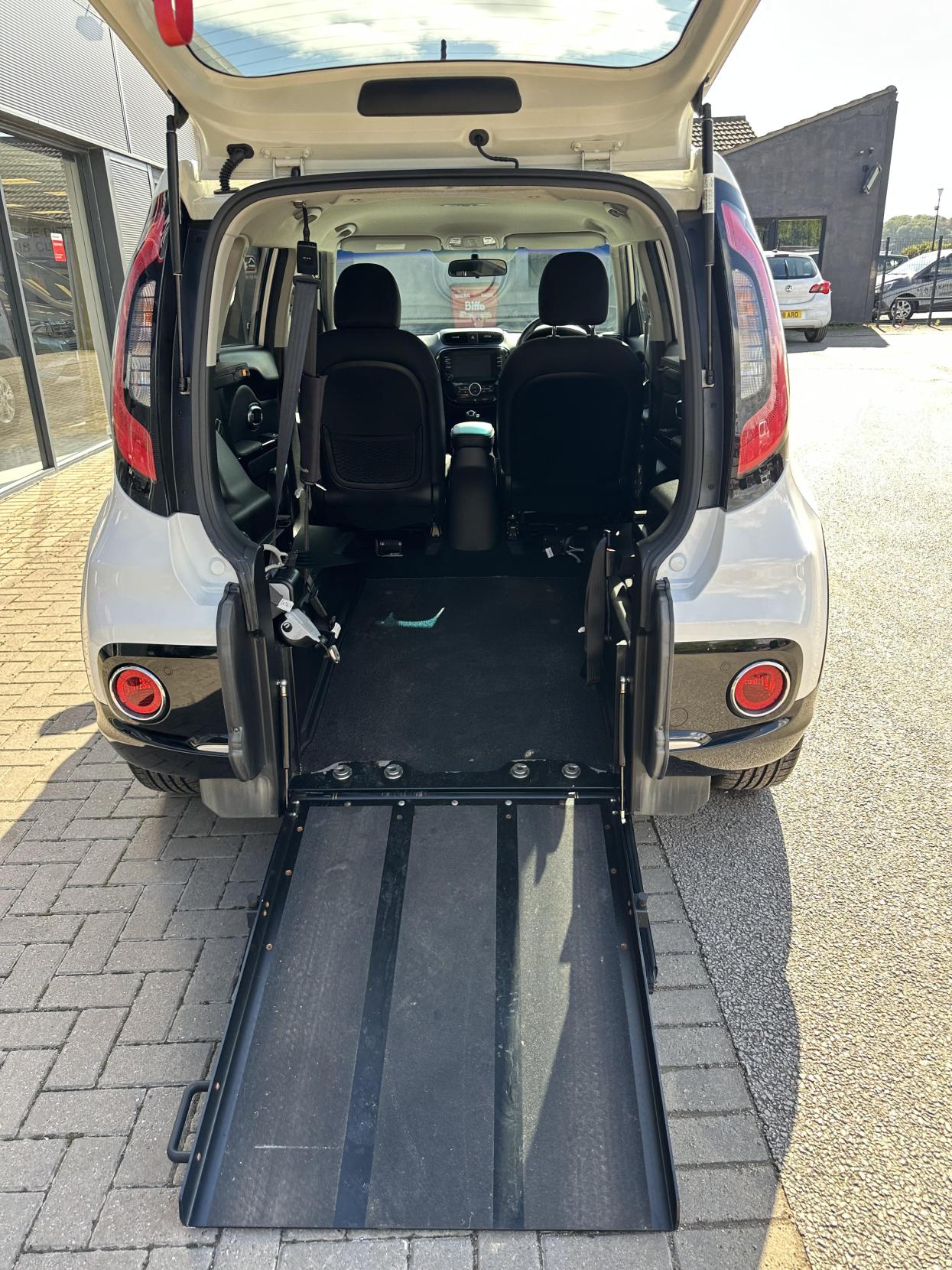 Kia Soul  RARE Diesel AUTO WHEELCHAIR ADAPTED MPV! JUST 3,320 MILES!