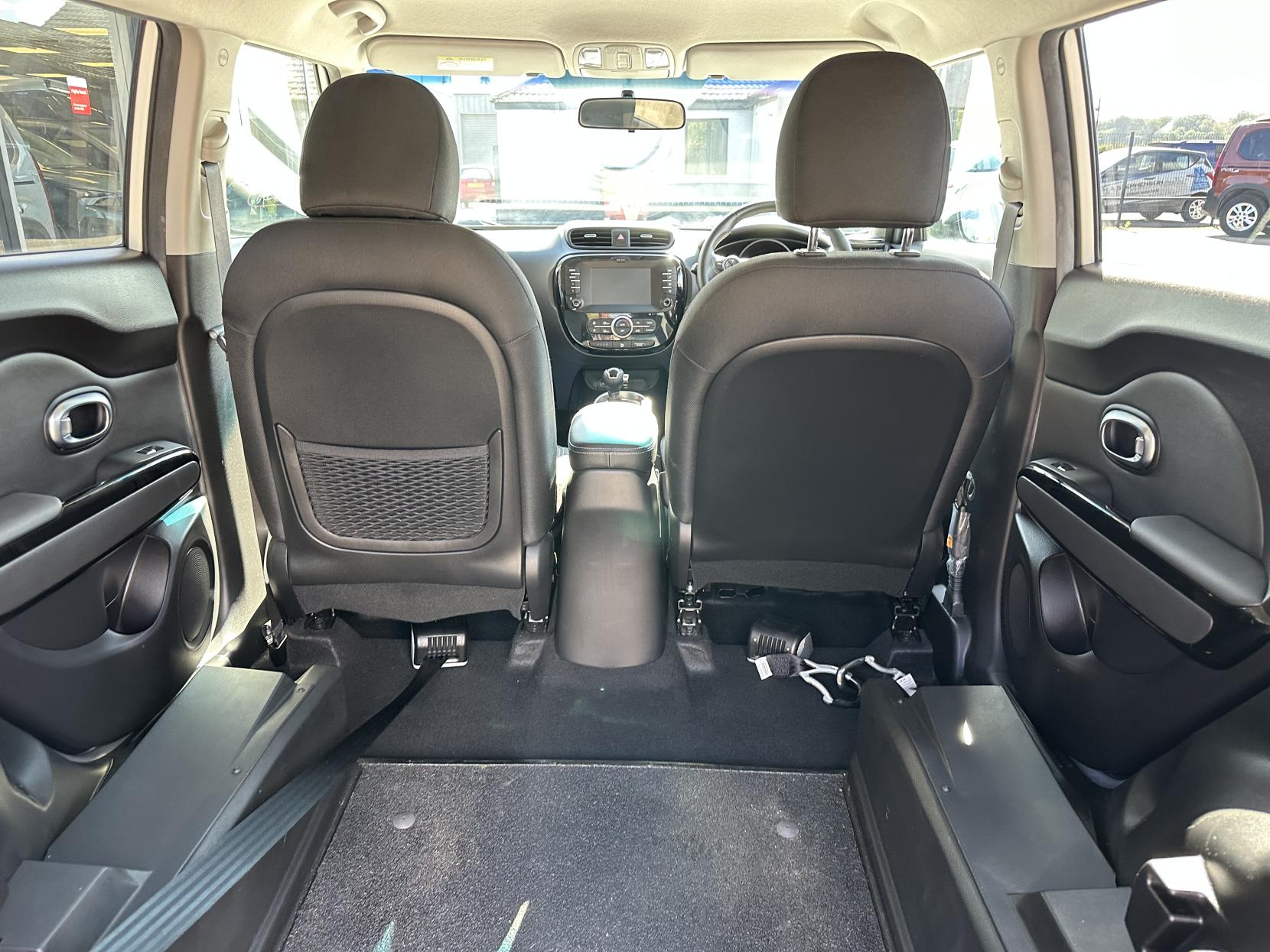 Kia Soul  RARE Diesel AUTO WHEELCHAIR ADAPTED MPV! JUST 3,320 MILES!