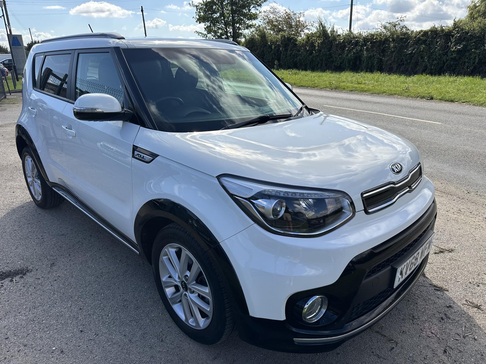 Kia Soul  RARE Diesel AUTO WHEELCHAIR ADAPTED MPV! JUST 3,320 MILES!