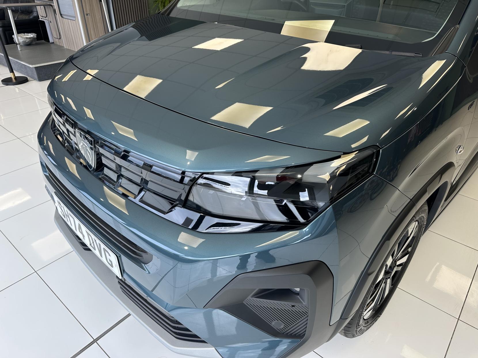 Peugeot JUST 6,000 MILES!