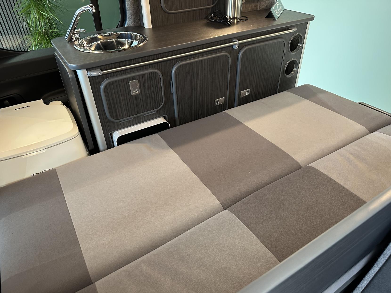 Peugeot JUST 6,000 MILES!