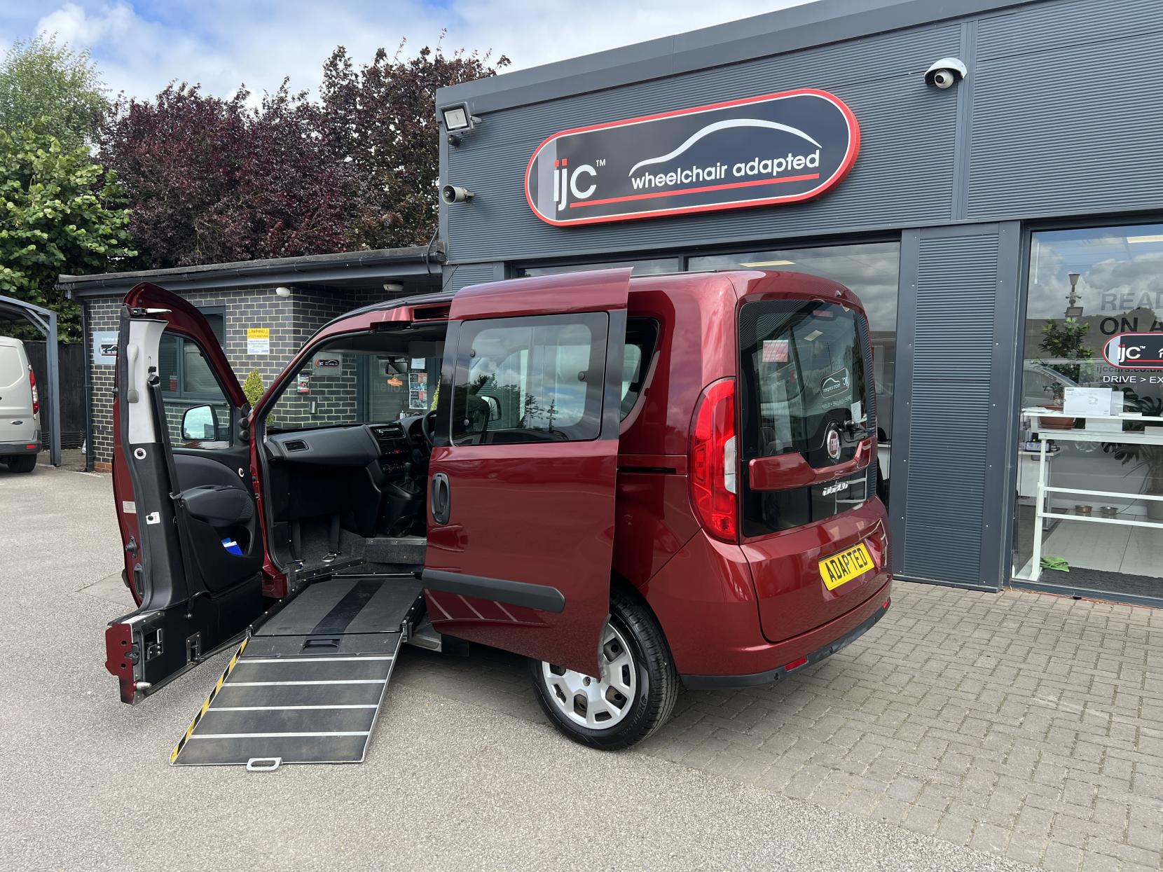 Fiat Doblo * NEW PRICE! Save £5,000!! * - Passenger Upfront Wheelchair Adapted Vehicle - 1.6 MultiJet Easy MPV 5dr Diesel Manual Euro 6 (95 ps)