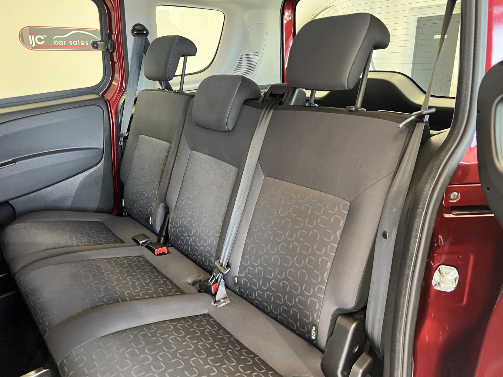 Fiat Doblo * NEW PRICE! Save £5,000!! * - Passenger Upfront Wheelchair Adapted Vehicle - 1.6 MultiJet Easy MPV 5dr Diesel Manual Euro 6 (95 ps)