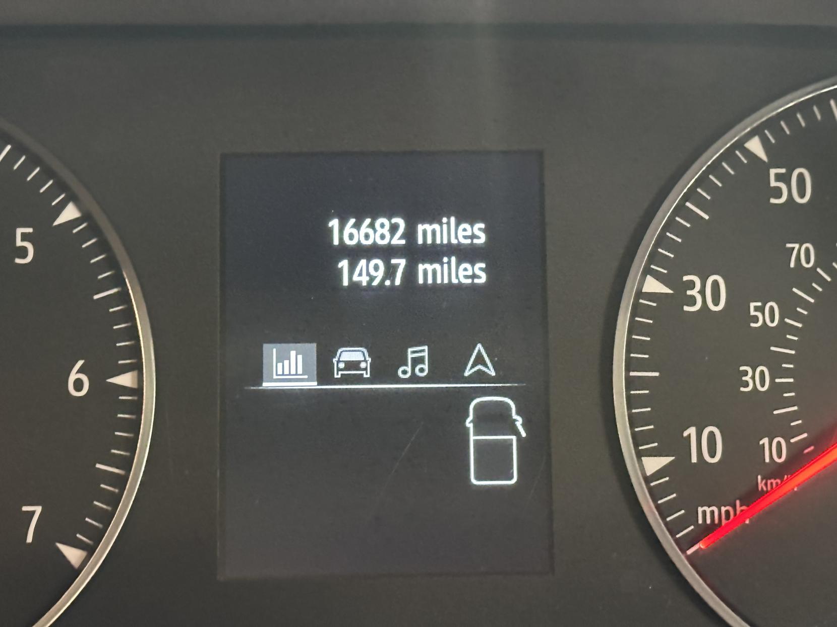 Renault Trafic RARE AUTOMATIC WAV,JUST 16,682 MILES!  CARRIES 6 INCLUDING WHEELCHAIR USER WITH A WINCH!