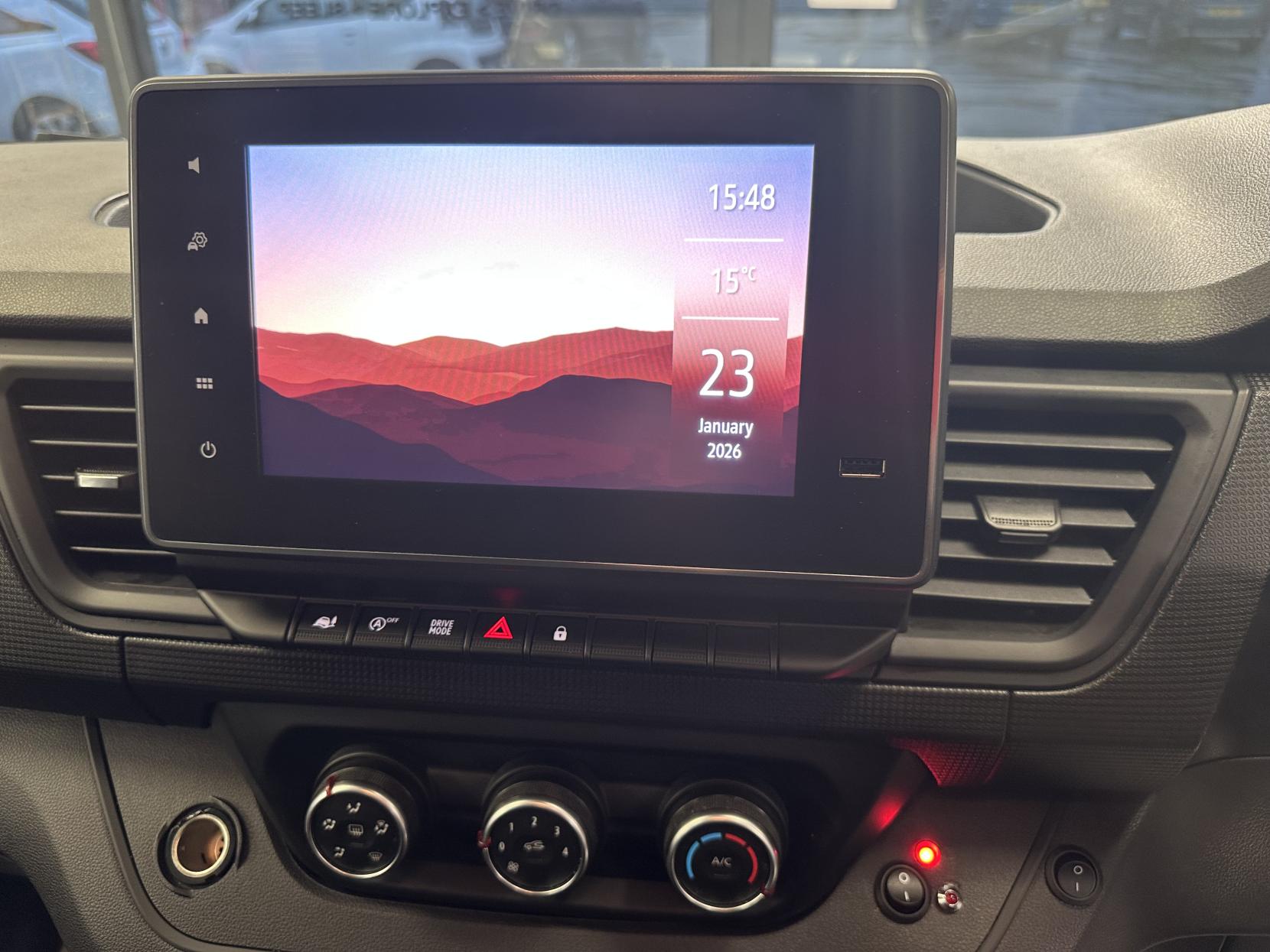 Renault Trafic RARE AUTOMATIC WAV,JUST 16,682 MILES!  CARRIES 6 INCLUDING WHEELCHAIR USER WITH A WINCH!