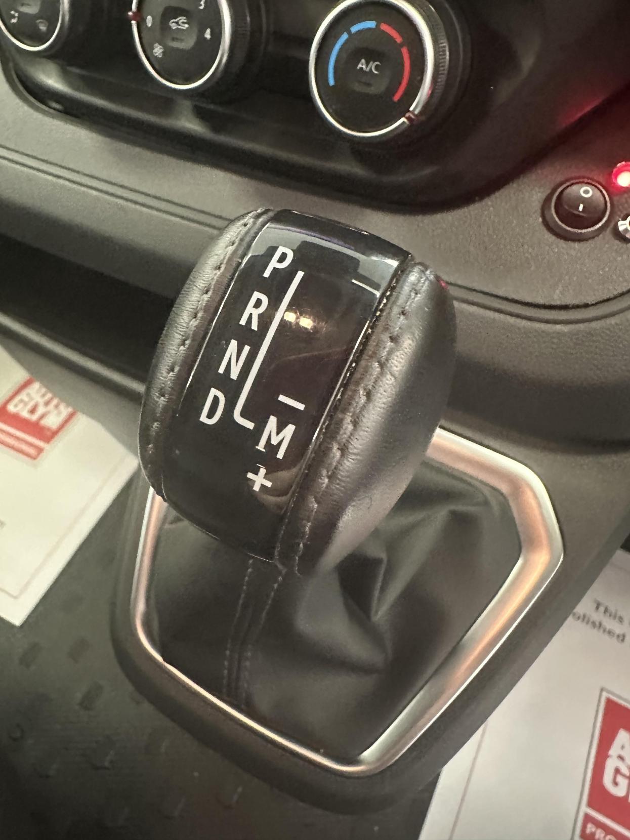 Renault Trafic RARE AUTOMATIC WAV,JUST 16,682 MILES!  CARRIES 6 INCLUDING WHEELCHAIR USER WITH A WINCH!