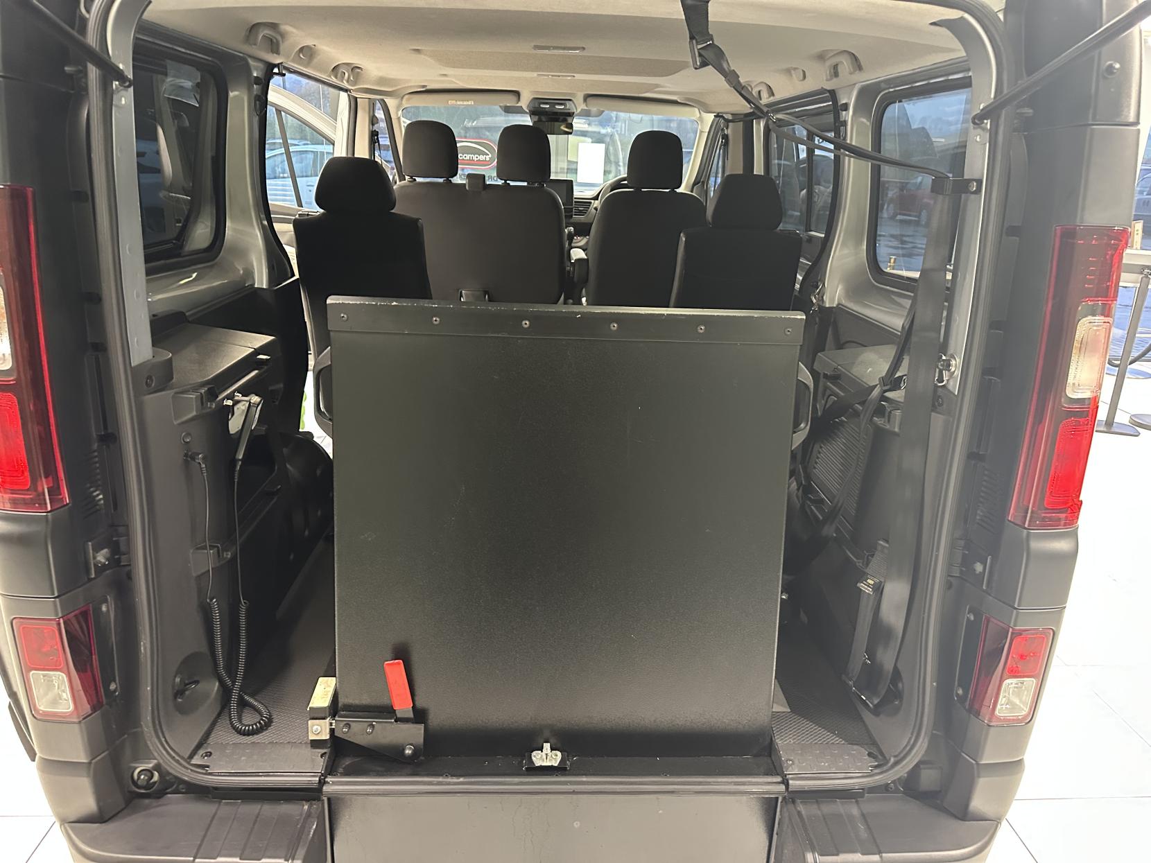 Renault Trafic RARE AUTOMATIC WAV,JUST 16,682 MILES!  CARRIES 6 INCLUDING WHEELCHAIR USER WITH A WINCH!