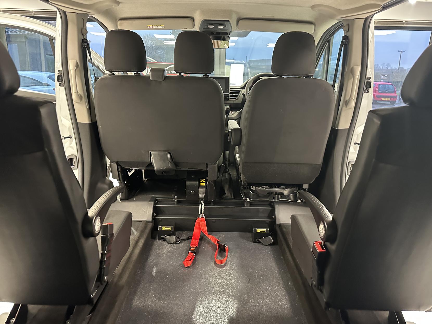 Renault Trafic RARE AUTOMATIC WAV,JUST 16,682 MILES!  CARRIES 6 INCLUDING WHEELCHAIR USER WITH A WINCH!