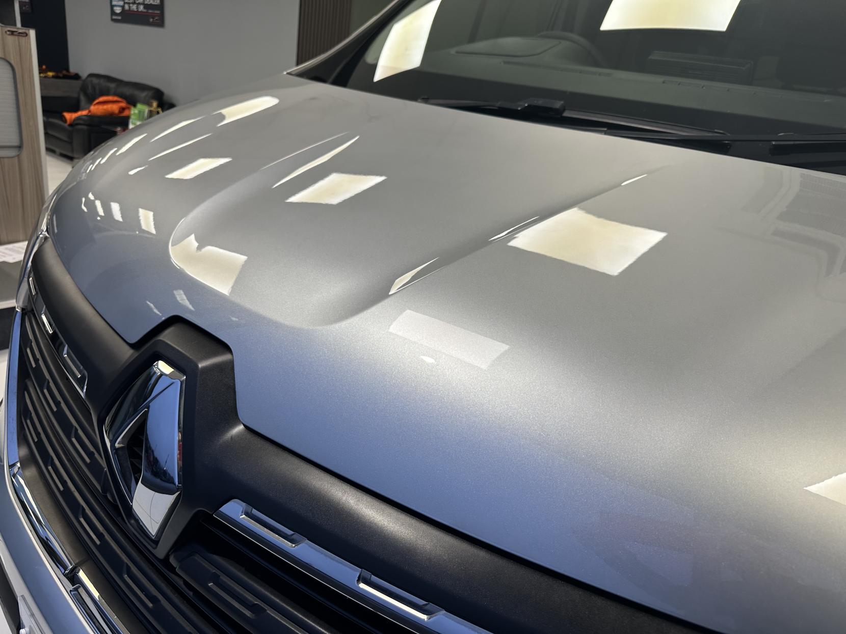 Renault Trafic RARE AUTOMATIC WAV,JUST 16,682 MILES!  CARRIES 6 INCLUDING WHEELCHAIR USER WITH A WINCH!