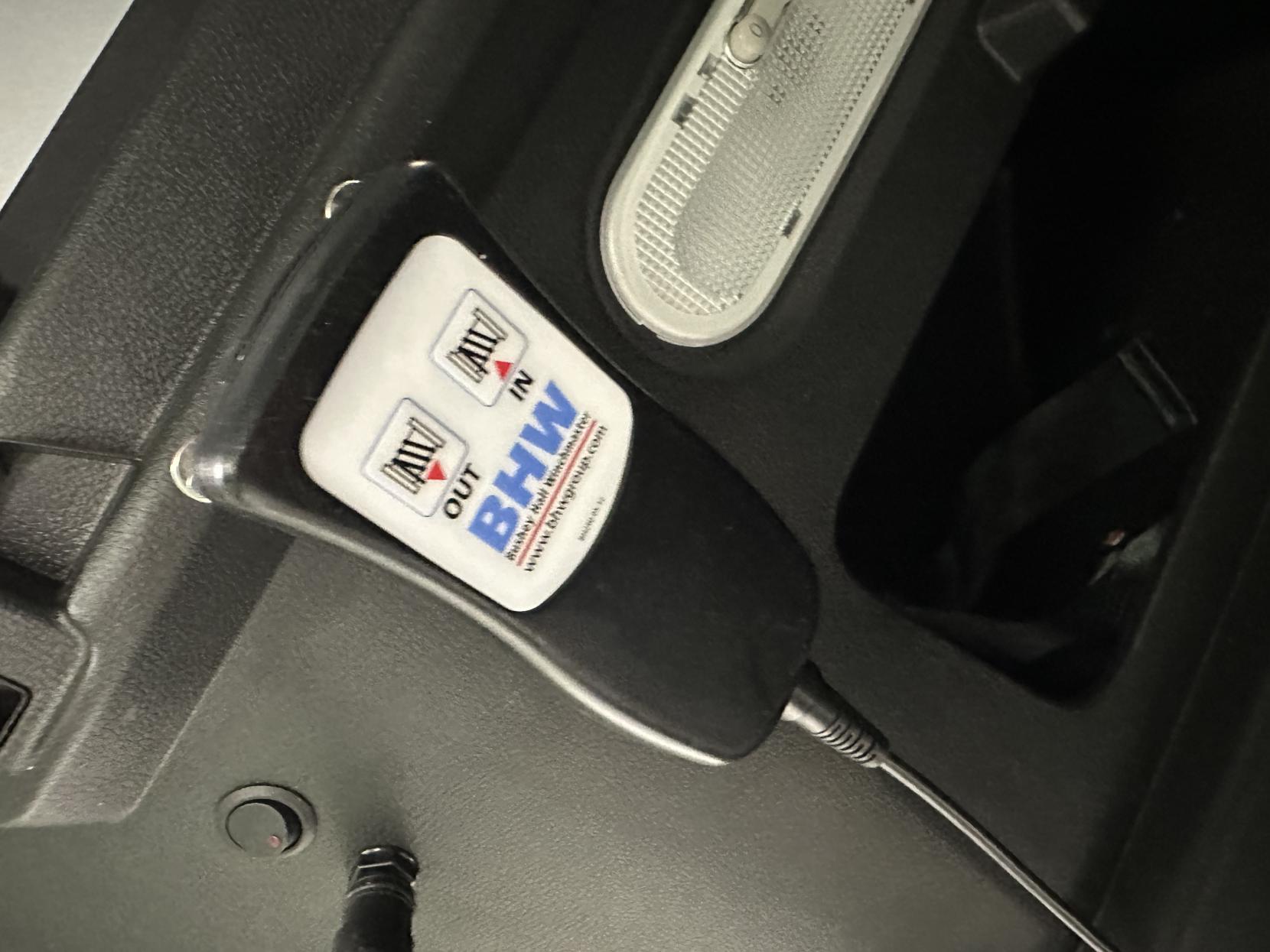 Renault Trafic RARE AUTOMATIC WAV,JUST 16,682 MILES!  CARRIES 6 INCLUDING WHEELCHAIR USER WITH A WINCH!