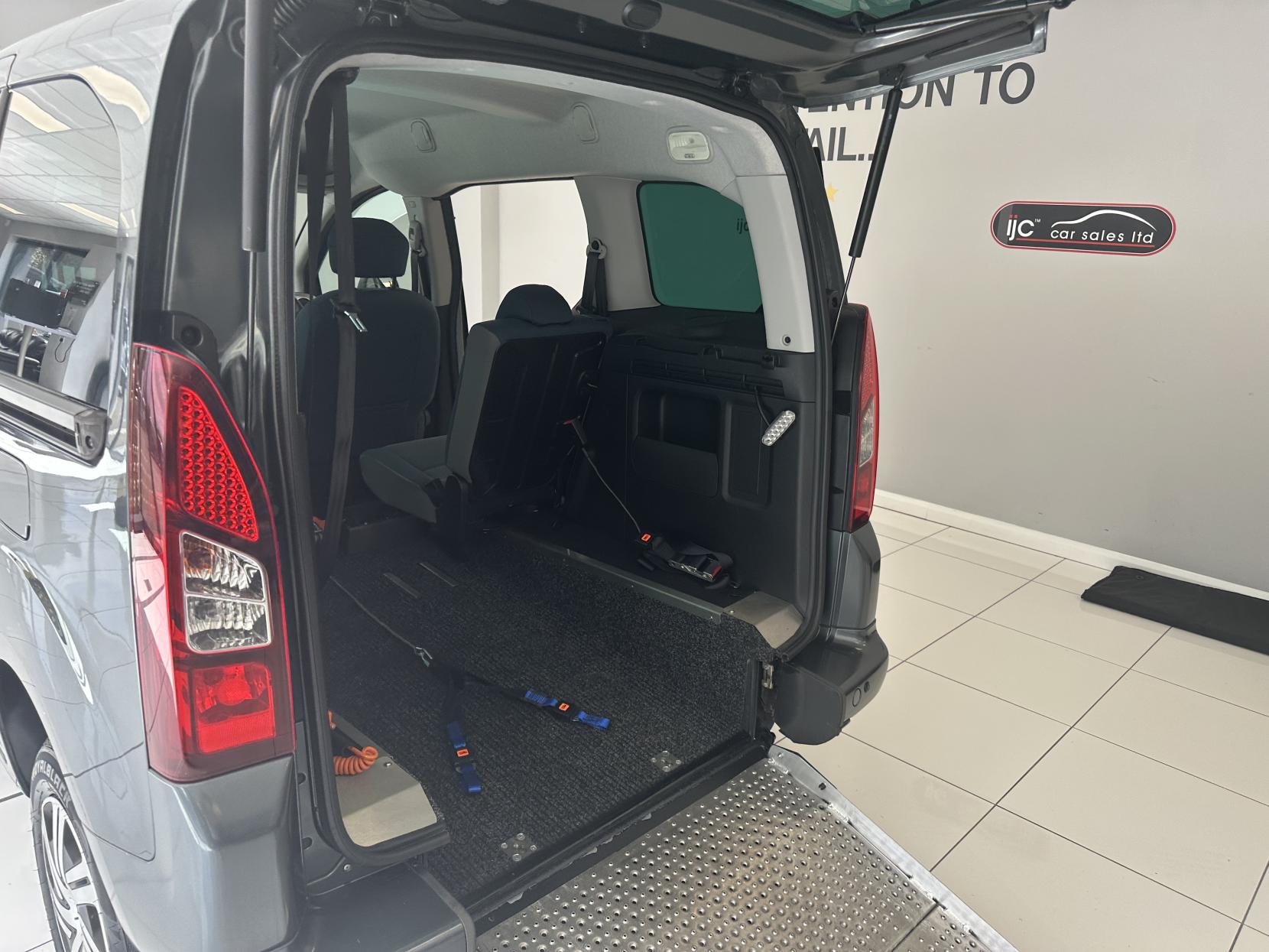 Citroen Berlingo AUTOMATIC WAV, JUST 1,316 MILES!  (YES 1,316 MILES) 1.6 BlueHDi Feel Multispace MPV 5dr Diesel ETG6 Euro 6 (s/s) (100 ps)