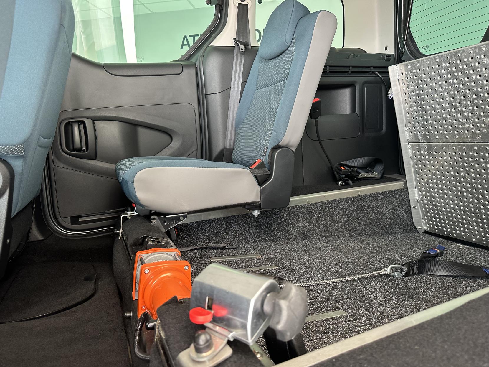 Citroen Berlingo AUTOMATIC WAV, JUST 1,316 MILES!  (YES 1,316 MILES) 1.6 BlueHDi Feel Multispace MPV 5dr Diesel ETG6 Euro 6 (s/s) (100 ps)