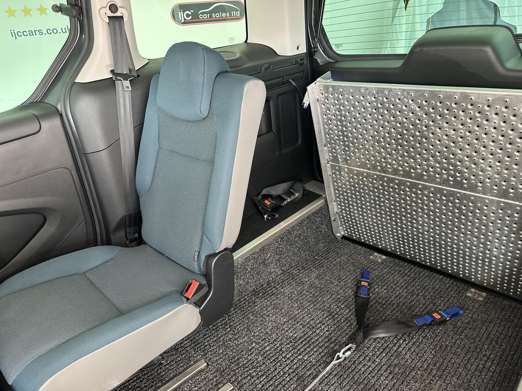 Citroen Berlingo AUTOMATIC WAV, JUST 1,316 MILES!  (YES 1,316 MILES) 1.6 BlueHDi Feel Multispace MPV 5dr Diesel ETG6 Euro 6 (s/s) (100 ps)