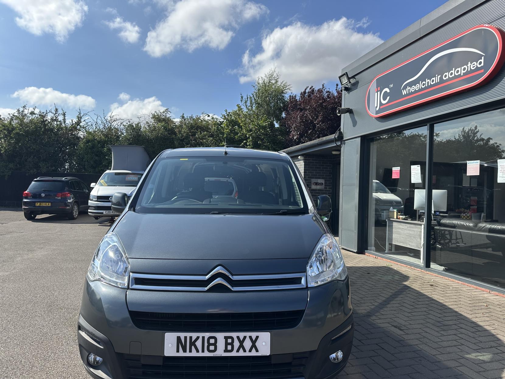 Citroen Berlingo AUTOMATIC WAV, JUST 1,316 MILES!  (YES 1,316 MILES) 1.6 BlueHDi Feel Multispace MPV 5dr Diesel ETG6 Euro 6 (s/s) (100 ps)