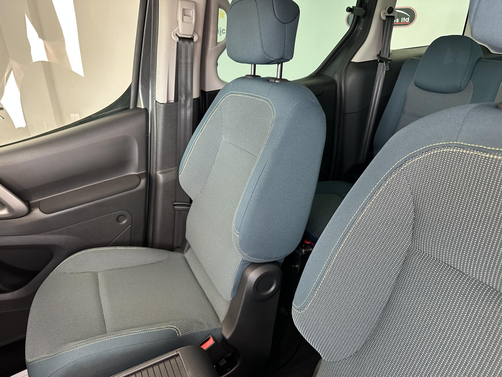 Citroen Berlingo AUTOMATIC WAV, JUST 1,316 MILES!  (YES 1,316 MILES) 1.6 BlueHDi Feel Multispace MPV 5dr Diesel ETG6 Euro 6 (s/s) (100 ps)