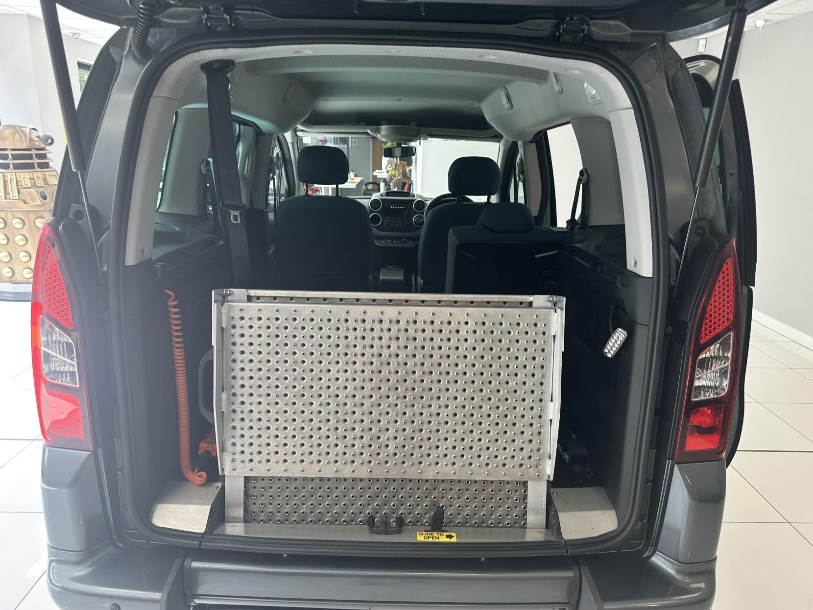 Citroen Berlingo AUTOMATIC WAV, JUST 1,316 MILES!  (YES 1,316 MILES) 1.6 BlueHDi Feel Multispace MPV 5dr Diesel ETG6 Euro 6 (s/s) (100 ps)